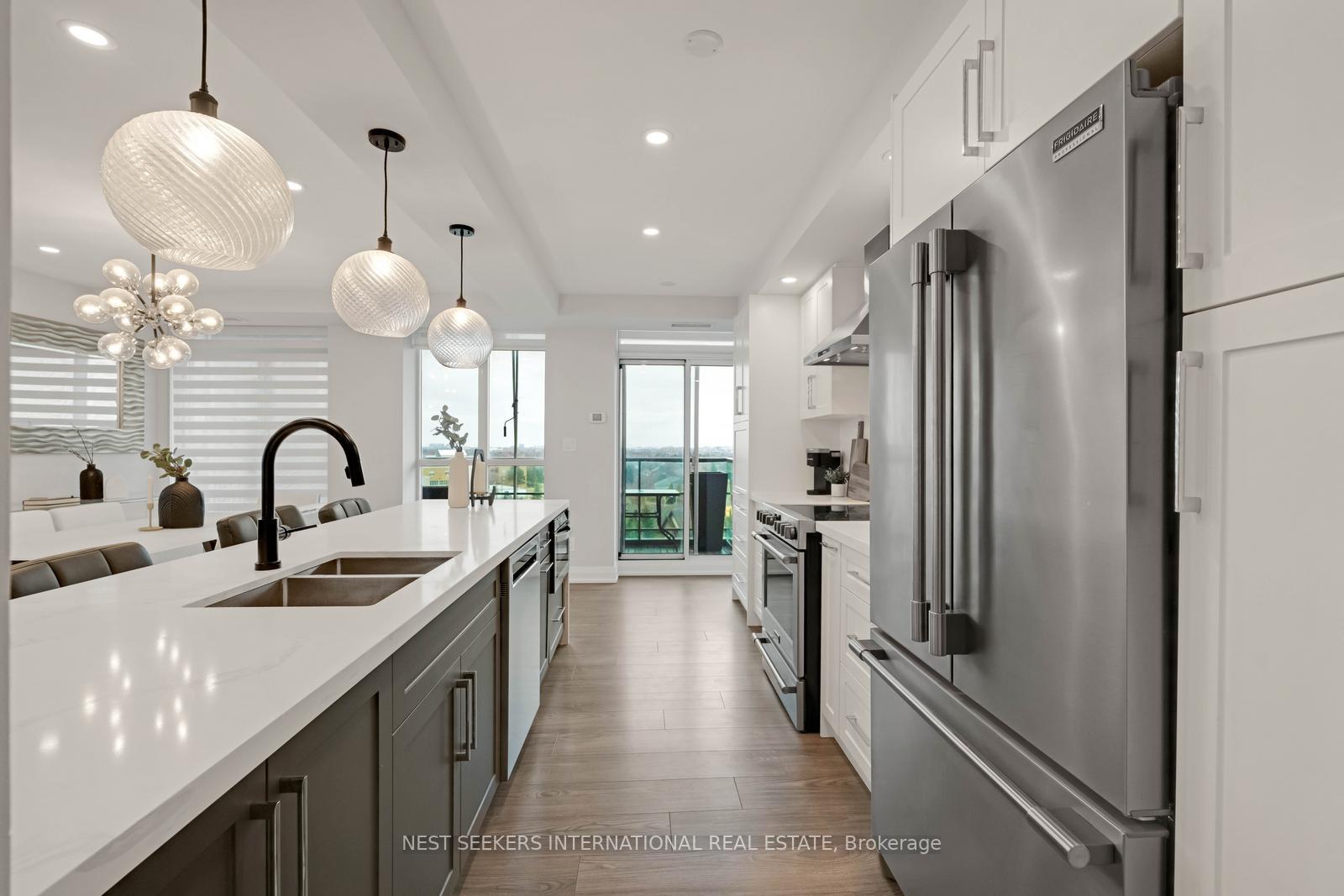 Photo 14 of Unit 701, 100 Promenade Circle, Vaughan, Brownridge — HOMEH