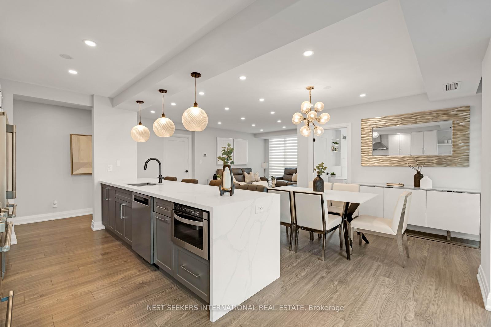 Photo 15 of Unit 701, 100 Promenade Circle, Vaughan, Brownridge — HOMEH