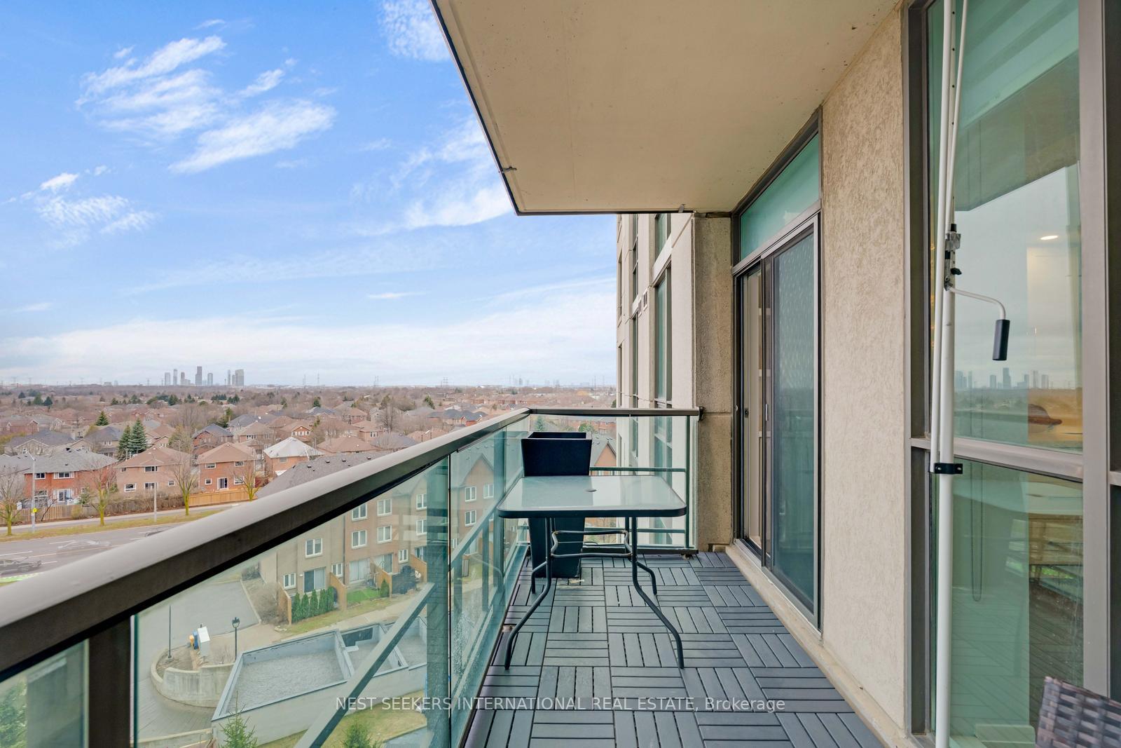 Photo 19 of Unit 701, 100 Promenade Circle, Vaughan, Brownridge — HOMEH