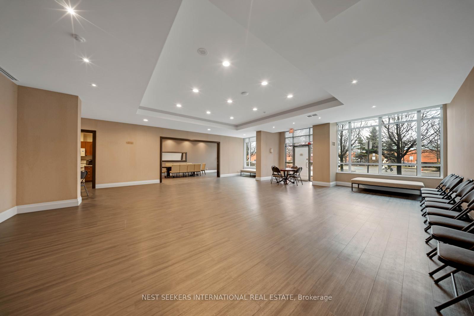 Photo 32 of Unit 701, 100 Promenade Circle, Vaughan, Brownridge — HOMEH