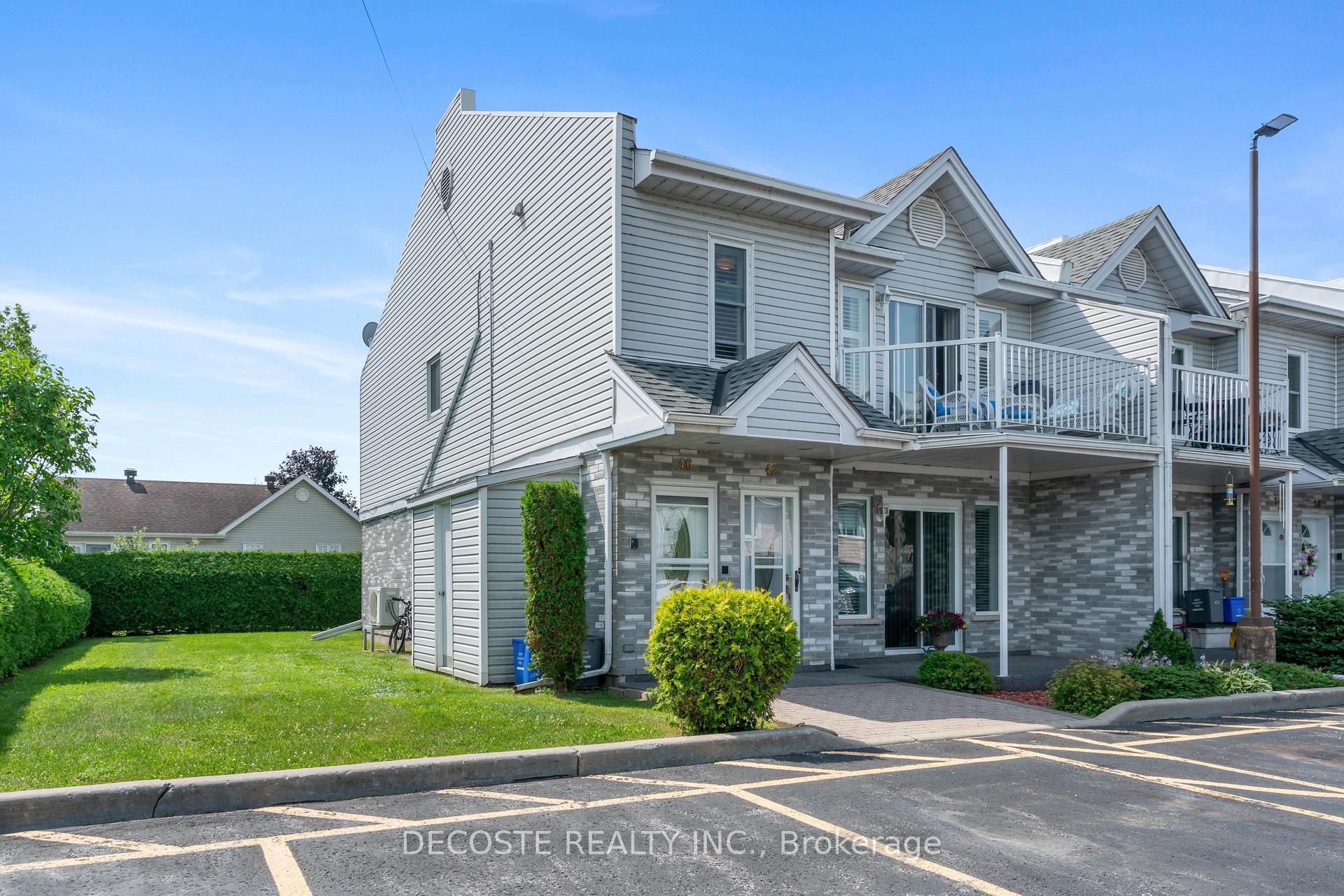 Photo 2 of Unit 12, 46 Tonia Street, North Glengarry, Alexandria — HOMEH