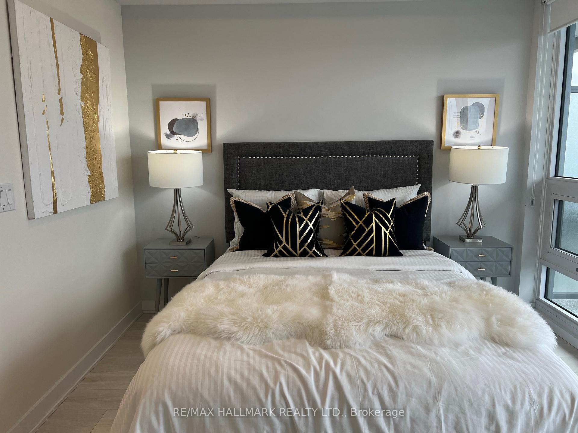 Photo 6 of Unit 4702, 2221 Yonge Street, Toronto, Mount Pleasant West — HOMEH