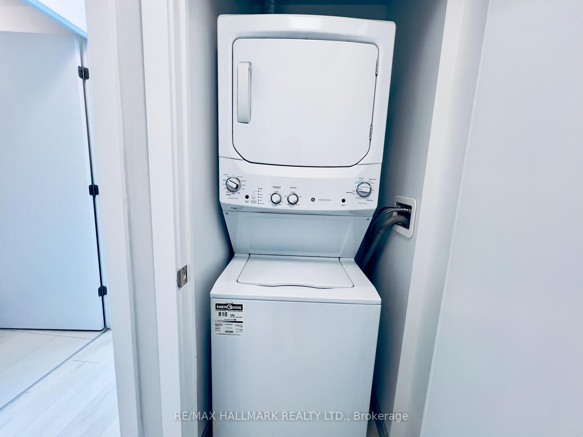 Photo 11 of Unit 4702, 2221 Yonge Street, Toronto, Mount Pleasant West — HOMEH