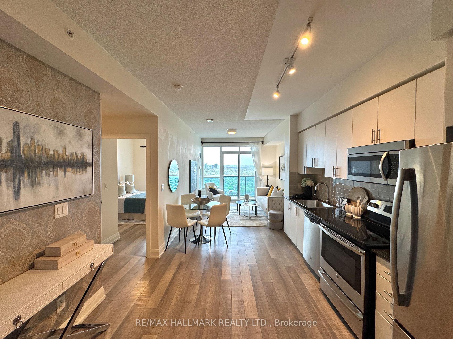 Photo 3 of Unit 2135, 7161 Yonge Street, Markham, Grandview — HOMEH