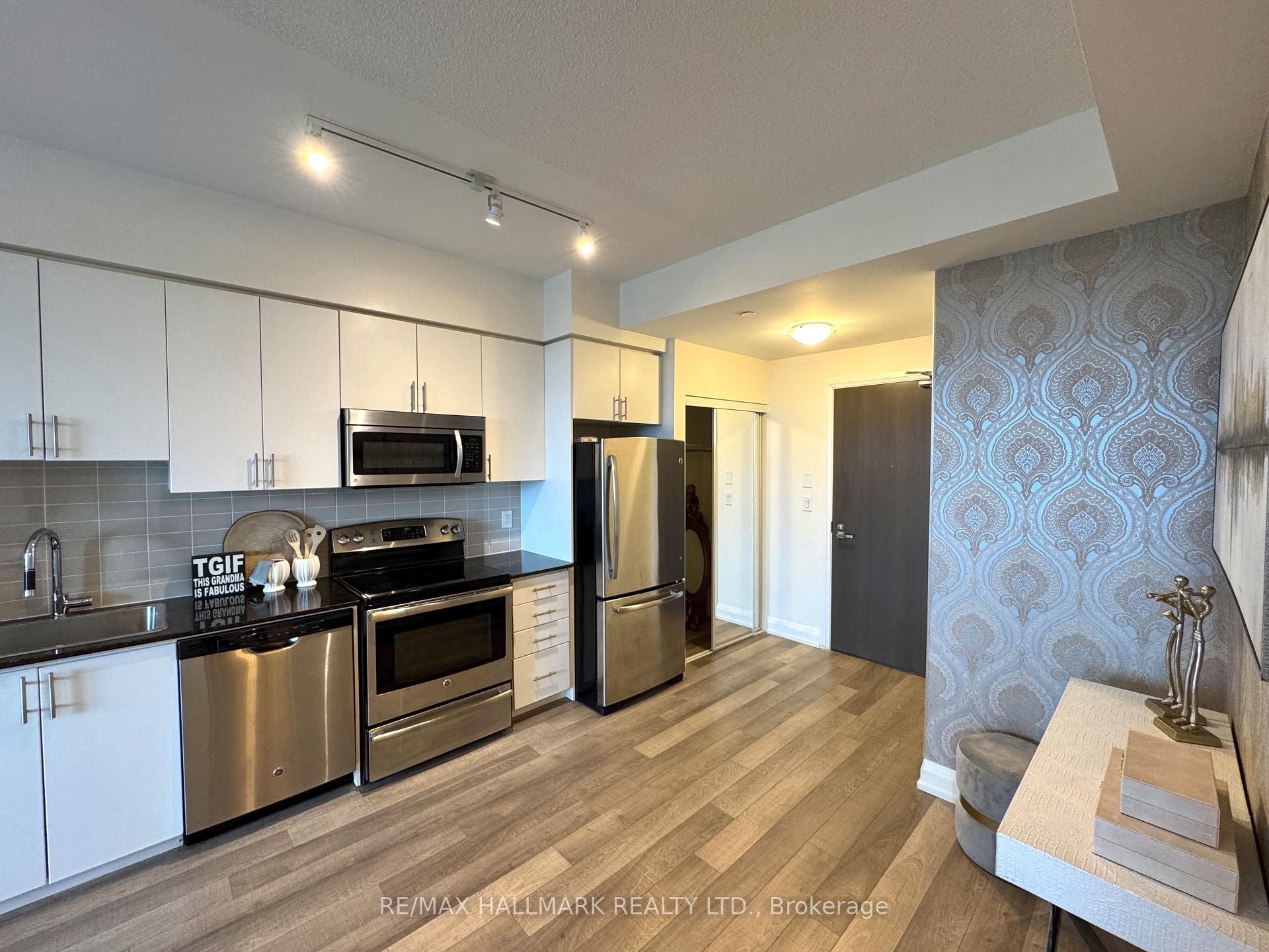 Photo 6 of Unit 2135, 7161 Yonge Street, Markham, Grandview — HOMEH