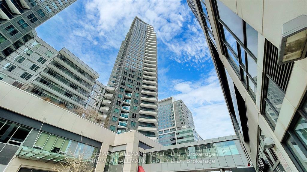 Photo 18 of Unit 2135, 7161 Yonge Street, Markham, Grandview — HOMEH