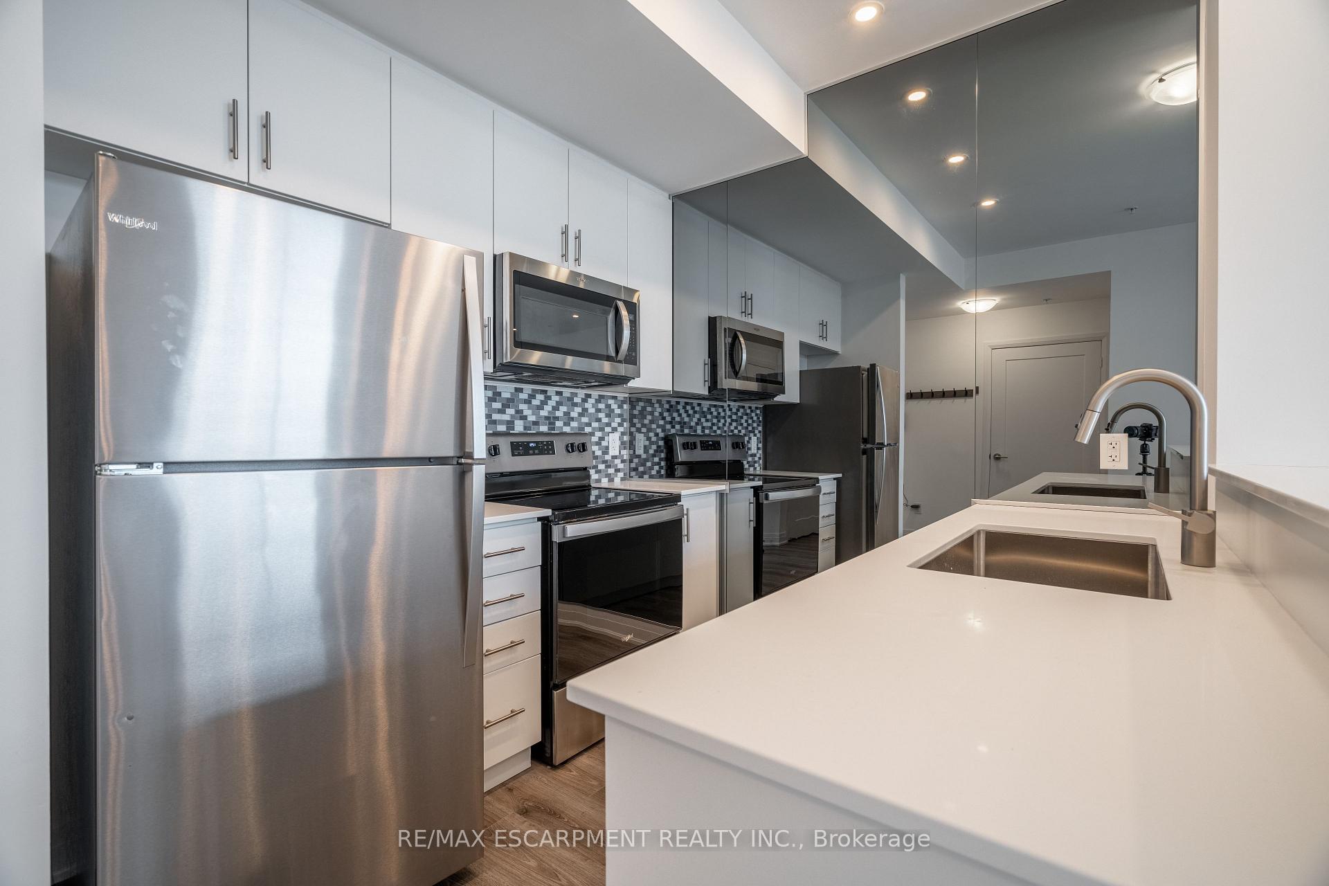 Photo 4 of Unit 801, 16 Concord Place, Grimsby, Grimsby Beach — HOMEH