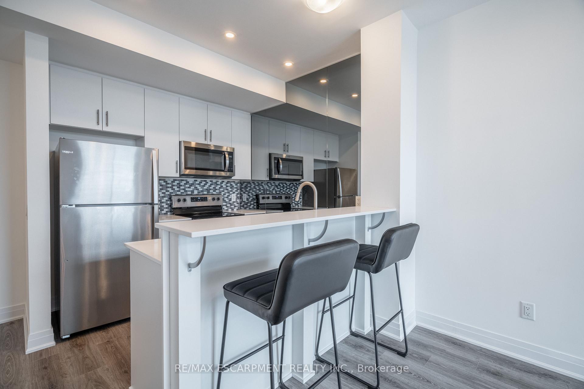 Photo 5 of Unit 801, 16 Concord Place, Grimsby, Grimsby Beach — HOMEH