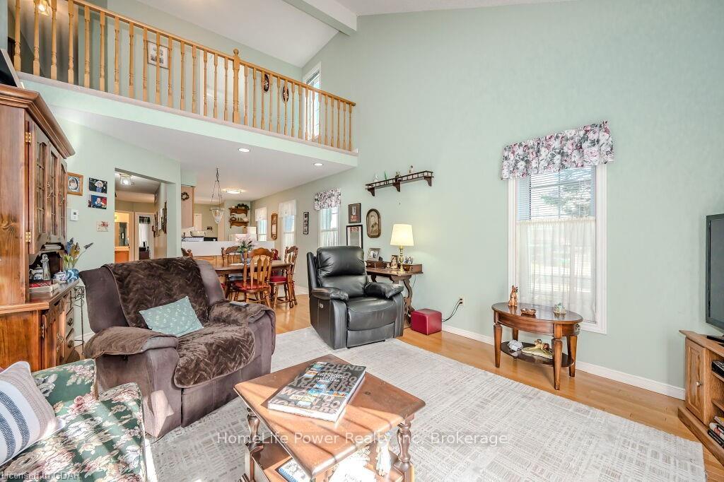 Photo 12 of Unit 15, 60 Ptarmigan Drive, Guelph, Kortright Hills — HOMEH