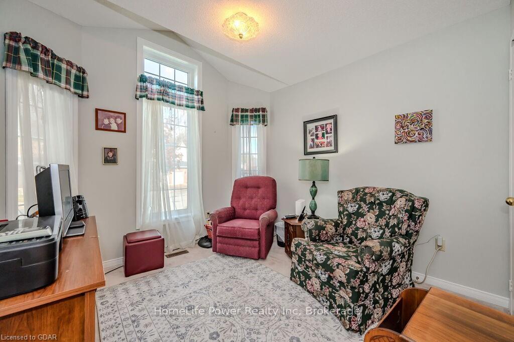 Photo 13 of Unit 15, 60 Ptarmigan Drive, Guelph, Kortright Hills — HOMEH