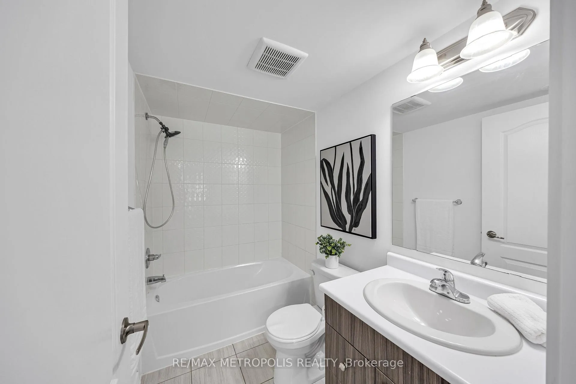 Photo 14 of Unit 2226, 10 Westmeath Lane, Markham, Cornell — HOMEH