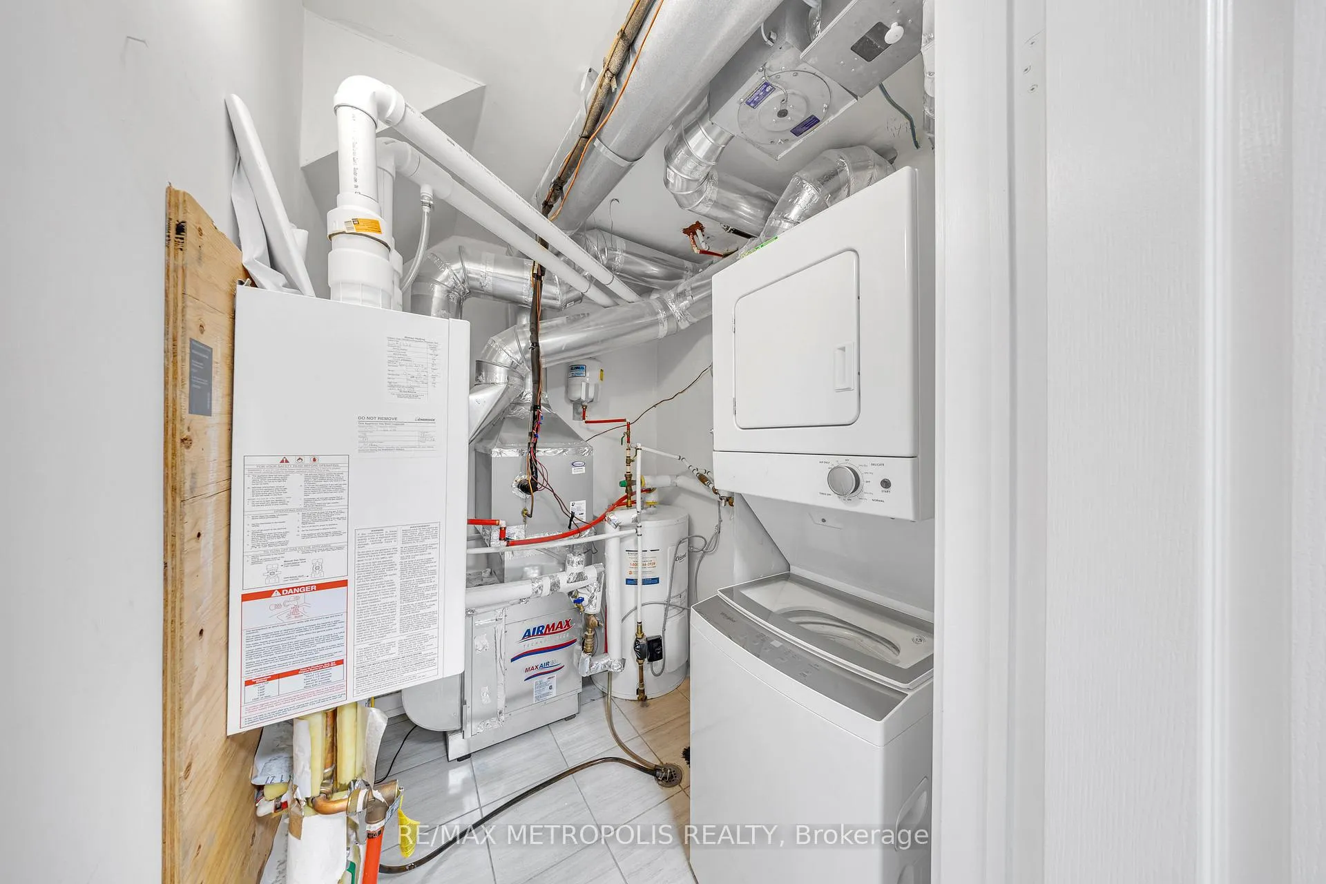 Photo 19 of Unit 2226, 10 Westmeath Lane, Markham, Cornell — HOMEH