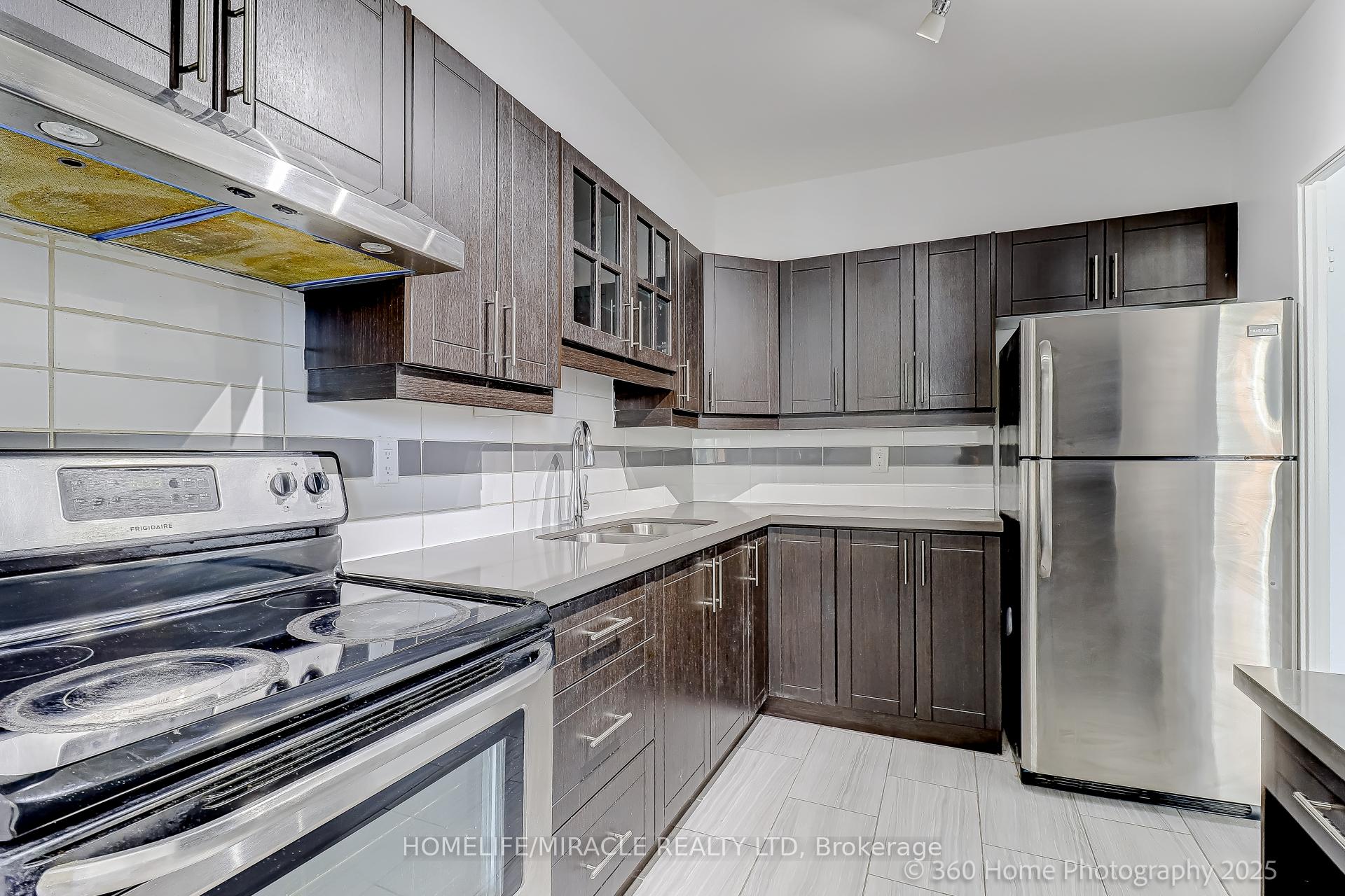 Front of Unit 1819, 5 Massey Square