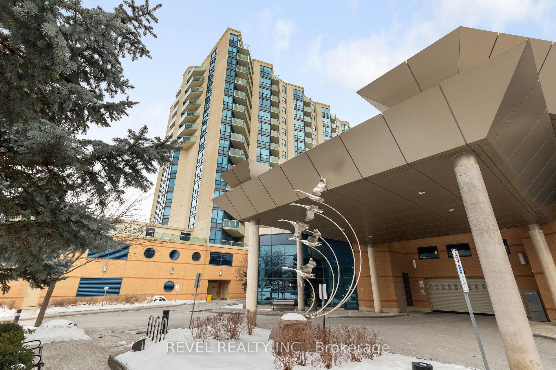 Photo 2 of Unit 811, 33 Ellen Street, Barrie, City Centre — HOMEH