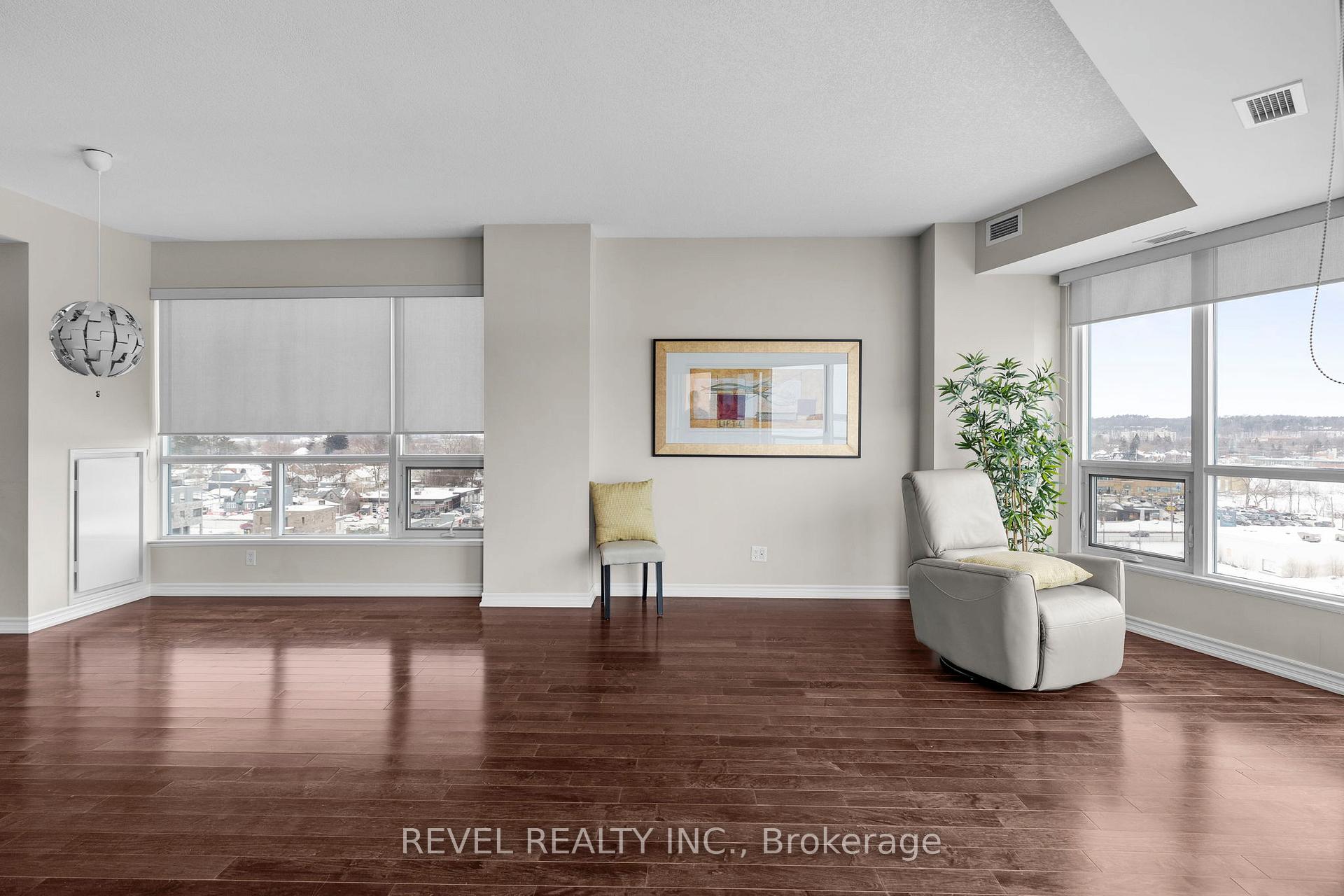 Photo 12 of Unit 811, 33 Ellen Street, Barrie, City Centre — HOMEH