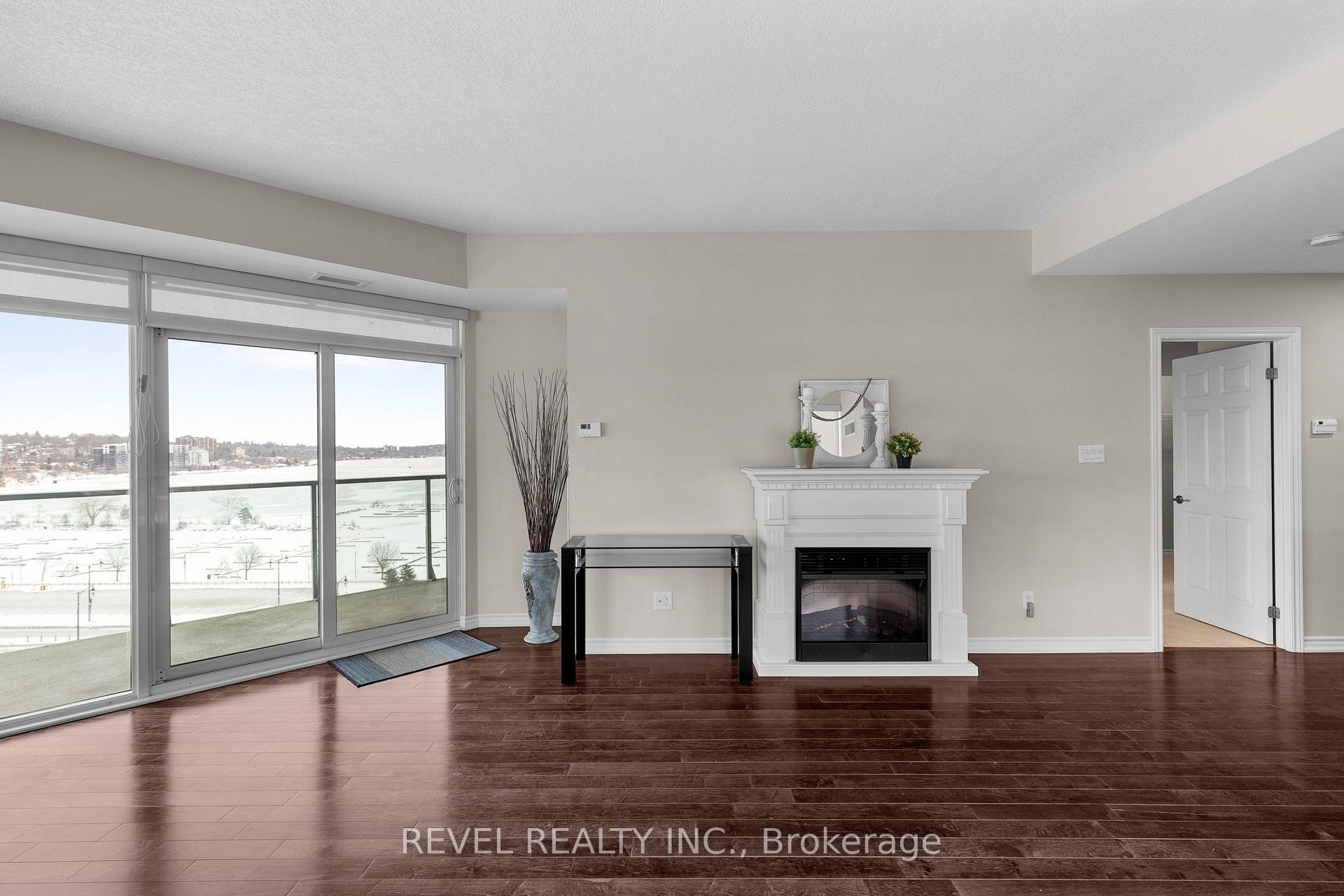 Photo 14 of Unit 811, 33 Ellen Street, Barrie, City Centre — HOMEH