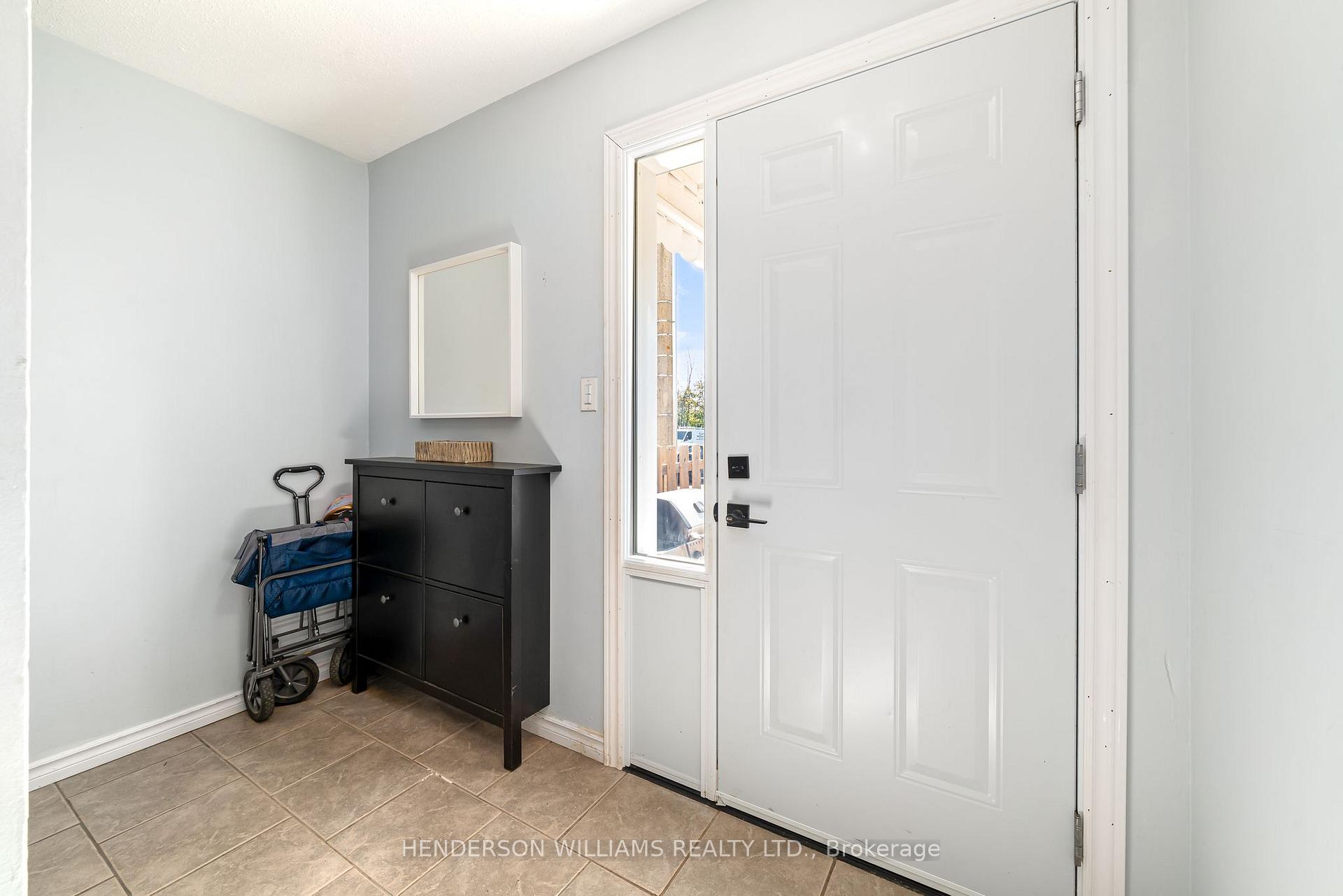 Photo 4 of Unit 72, 25 Tracey Park Drive, Belleville, Belleville Ward — HOMEH