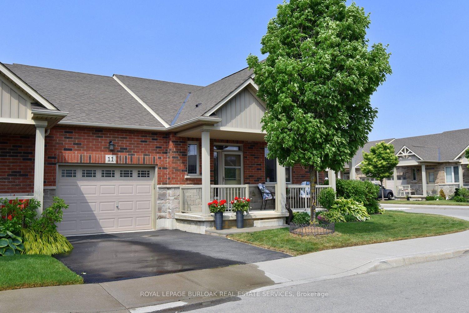 Photo 2 of 11 Ecker Lane, Hamilton, Binbrook — HOMEH