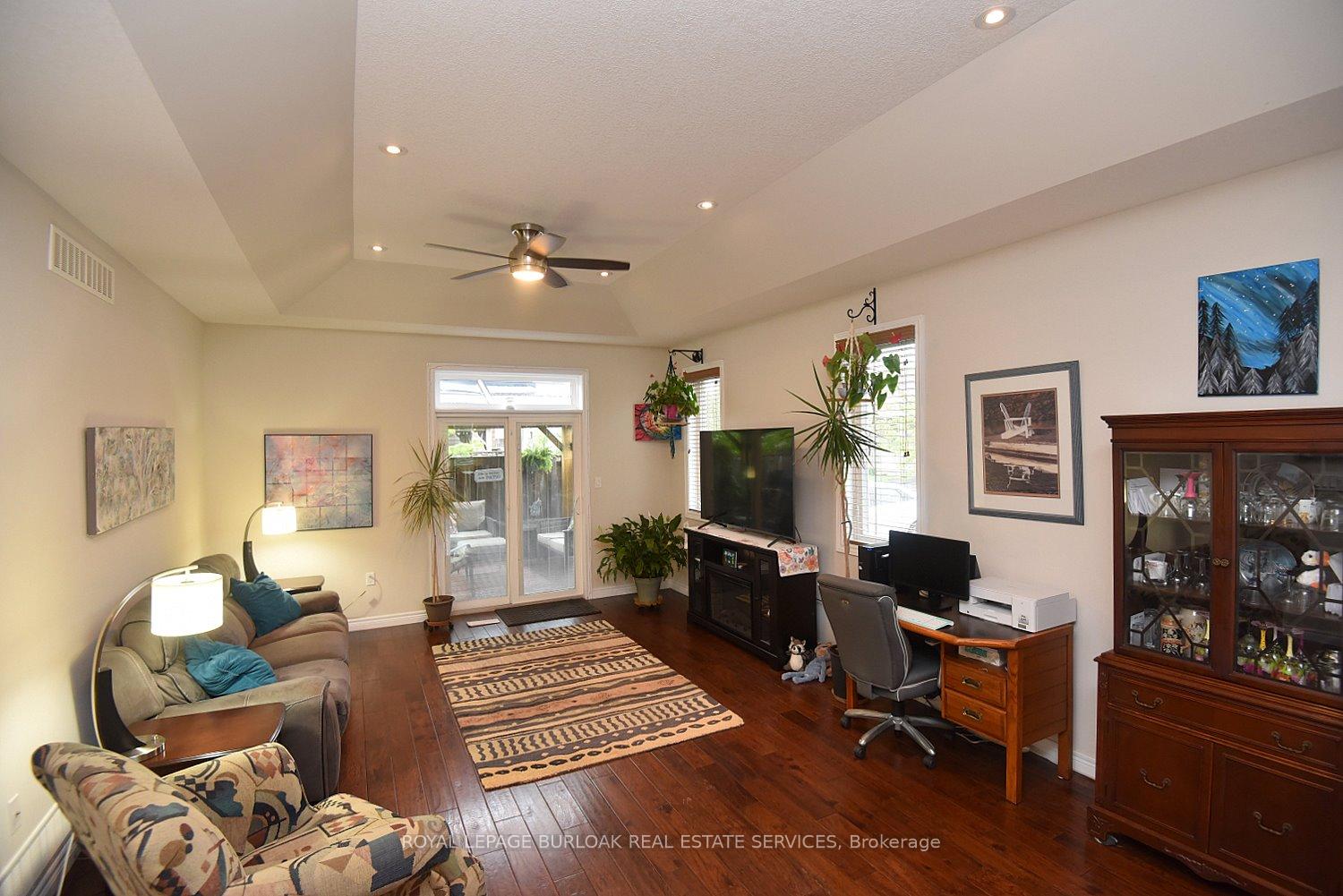 Photo 10 of 11 Ecker Lane, Hamilton, Binbrook — HOMEH