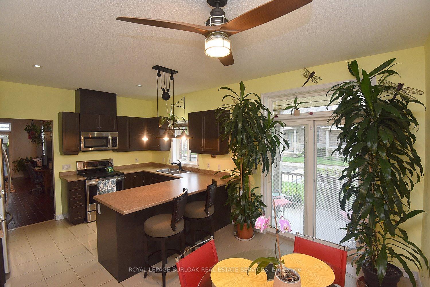Photo 14 of 11 Ecker Lane, Hamilton, Binbrook — HOMEH