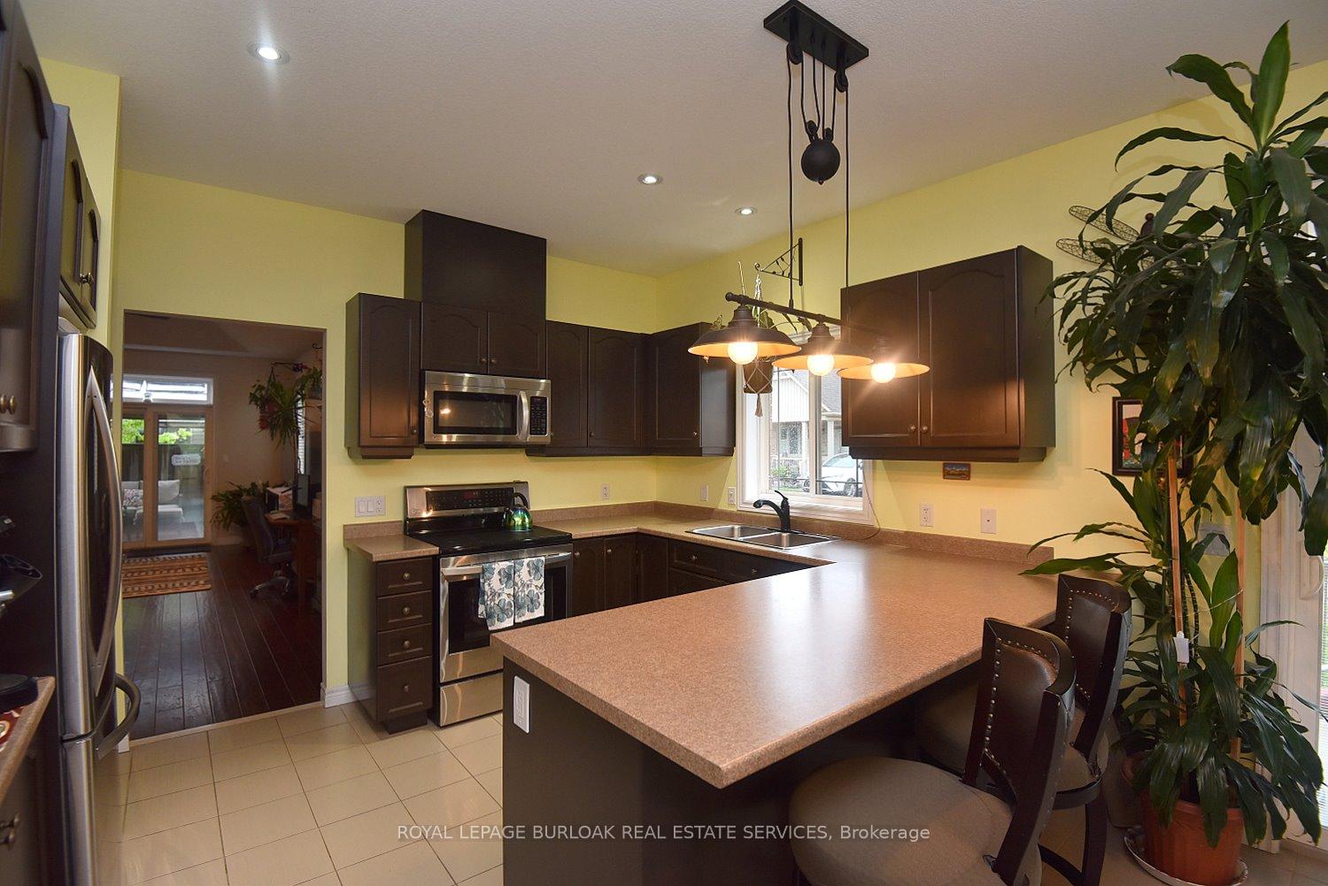 Photo 15 of 11 Ecker Lane, Hamilton, Binbrook — HOMEH