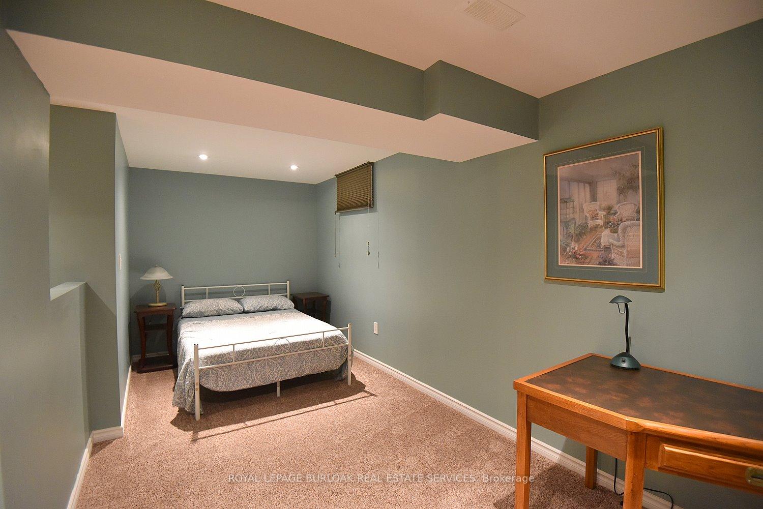 Photo 32 of 11 Ecker Lane, Hamilton, Binbrook — HOMEH
