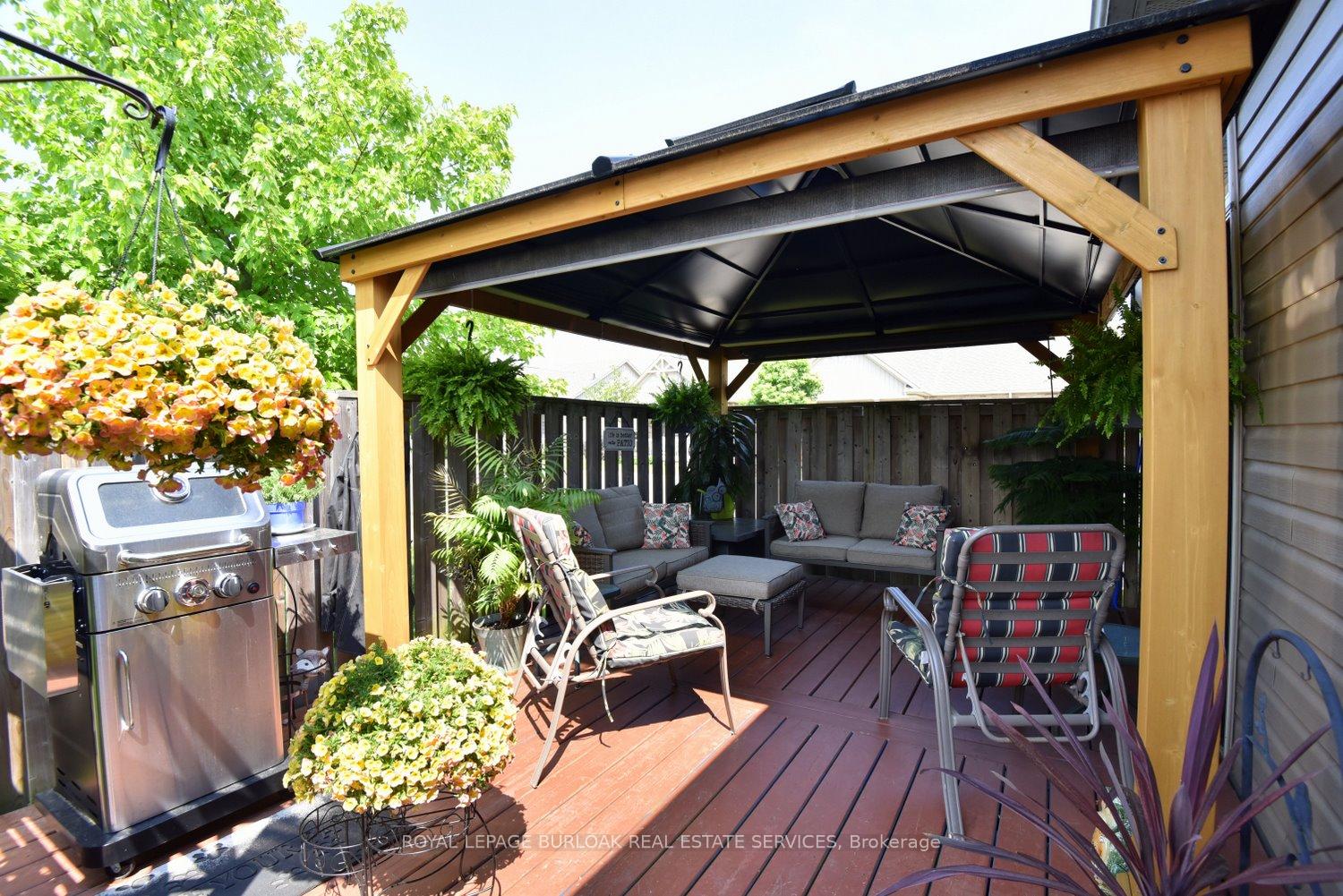 Photo 34 of 11 Ecker Lane, Hamilton, Binbrook — HOMEH