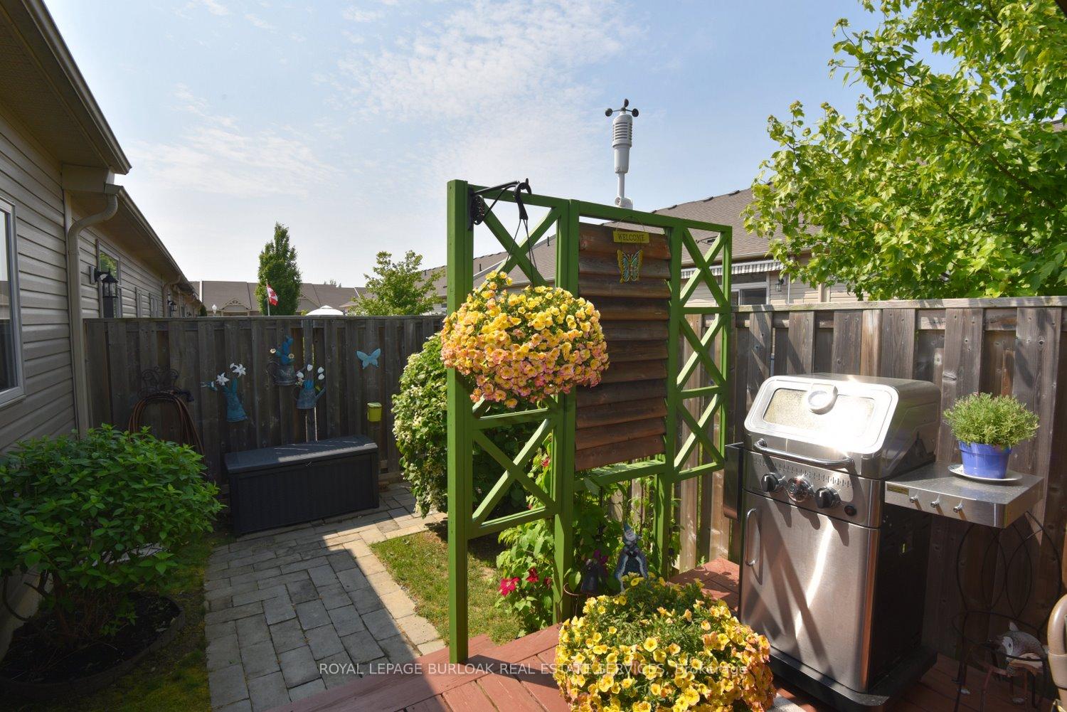 Photo 35 of 11 Ecker Lane, Hamilton, Binbrook — HOMEH