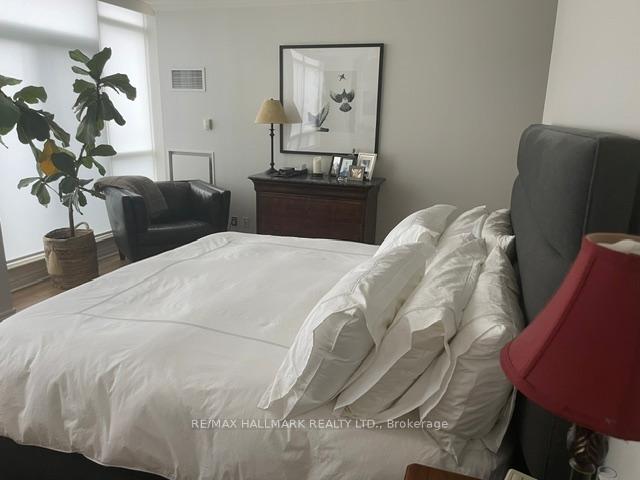 Photo 15 of Unit PH5, 9 Boardwalk Drive, Toronto, The Beaches — HOMEH