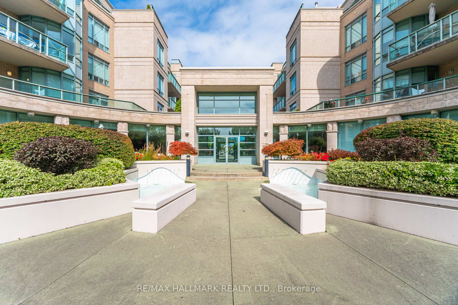 Photo 70 of Unit PH5, 9 Boardwalk Drive, Toronto, The Beaches — HOMEH