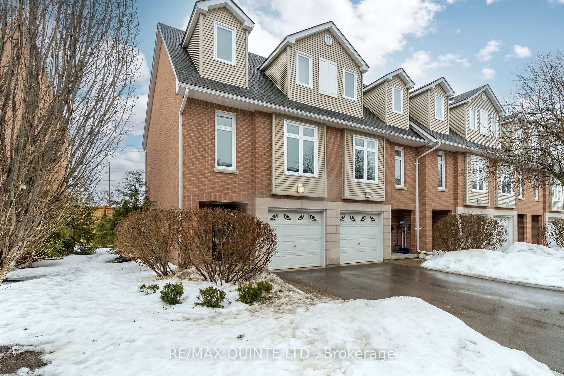 Photo 2 of Unit 27, 9 Progress Avenue, Belleville, Belleville Ward — HOMEH
