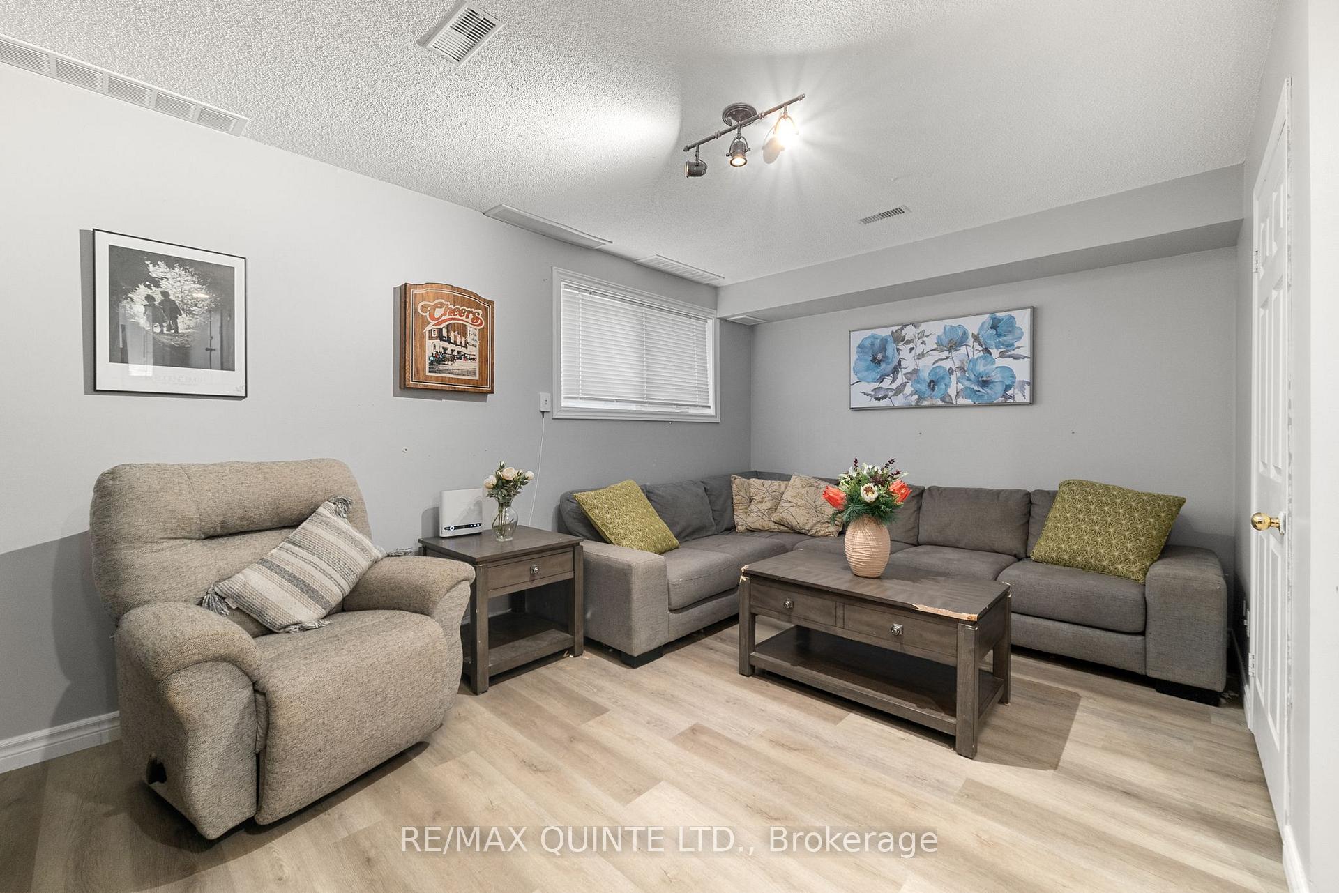 Photo 6 of Unit 27, 9 Progress Avenue, Belleville, Belleville Ward — HOMEH