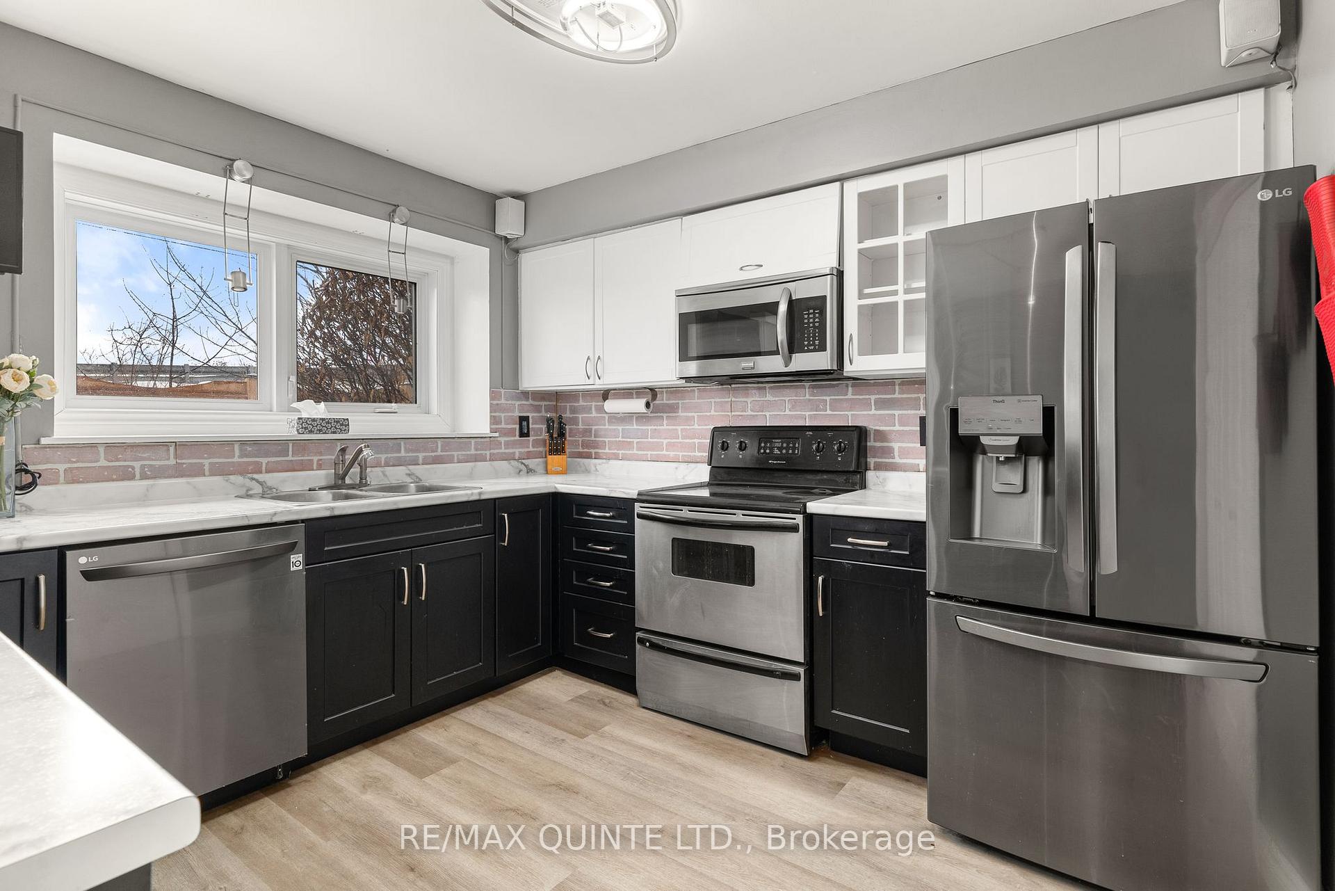 Photo 10 of Unit 27, 9 Progress Avenue, Belleville, Belleville Ward — HOMEH
