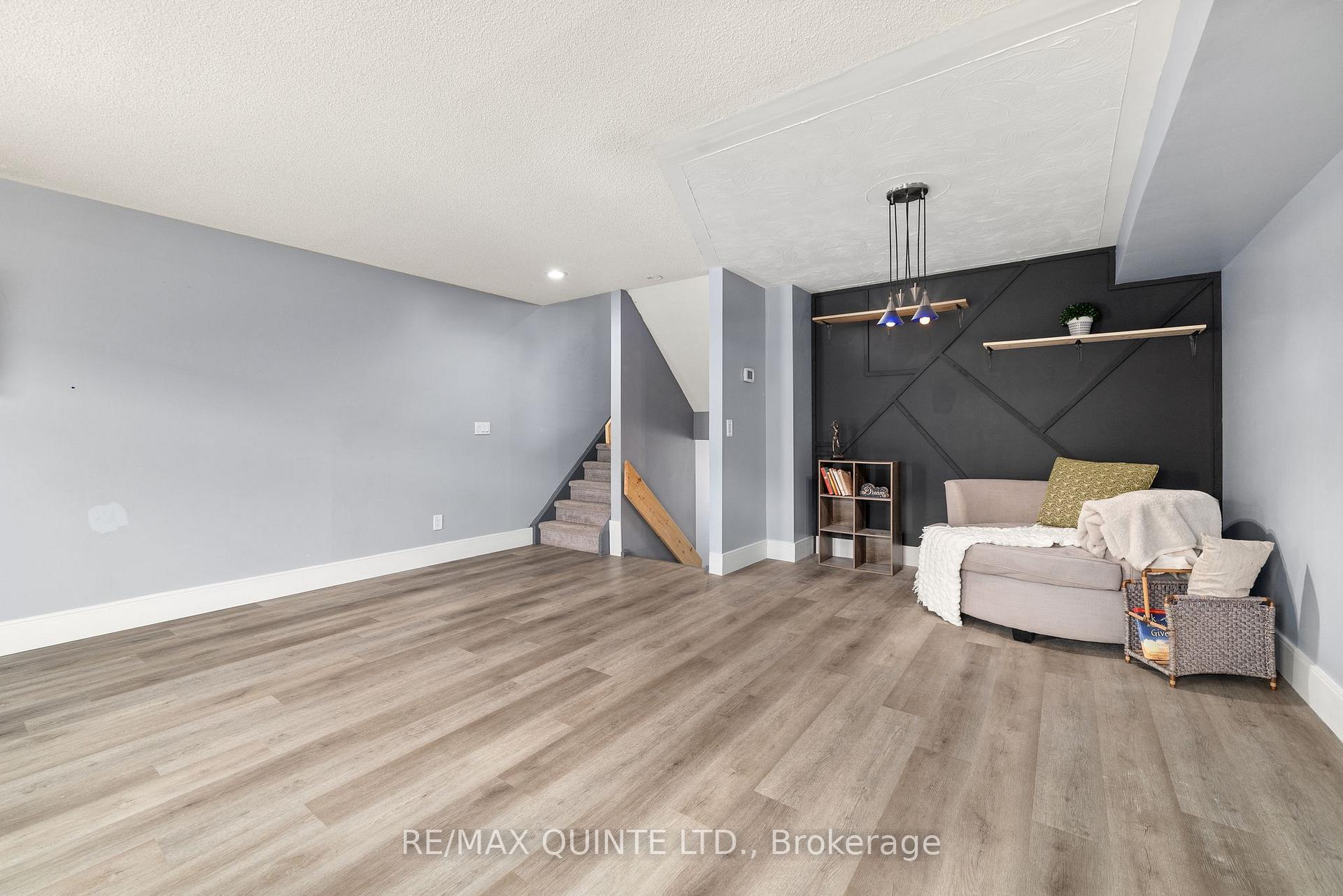 Photo 13 of Unit 27, 9 Progress Avenue, Belleville, Belleville Ward — HOMEH