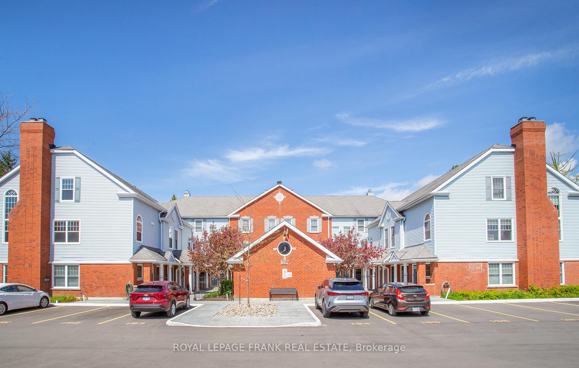 Photo 2 of Unit J-13, 1657 Nash Road, Clarington, Courtice — HOMEH