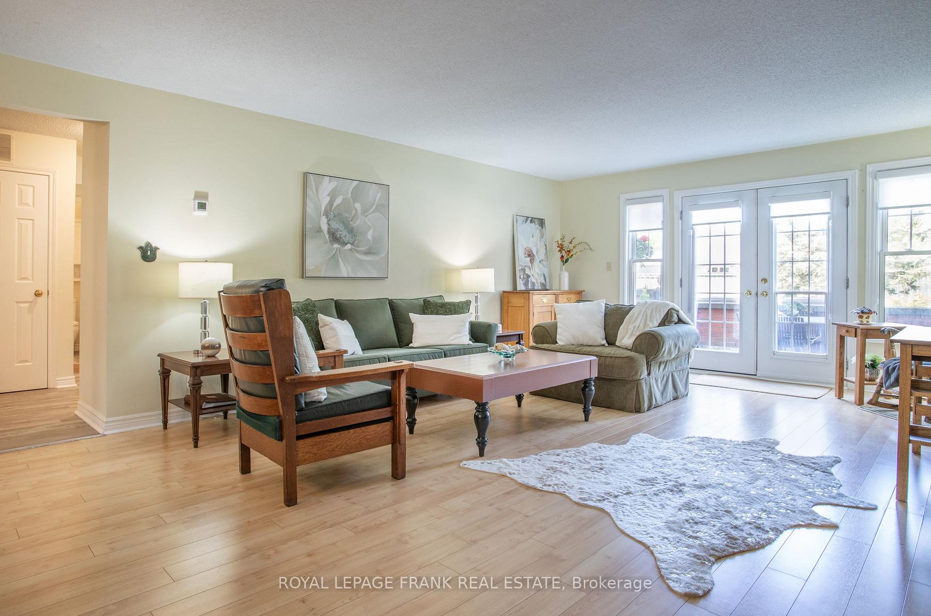 Photo 6 of Unit J-13, 1657 Nash Road, Clarington, Courtice — HOMEH