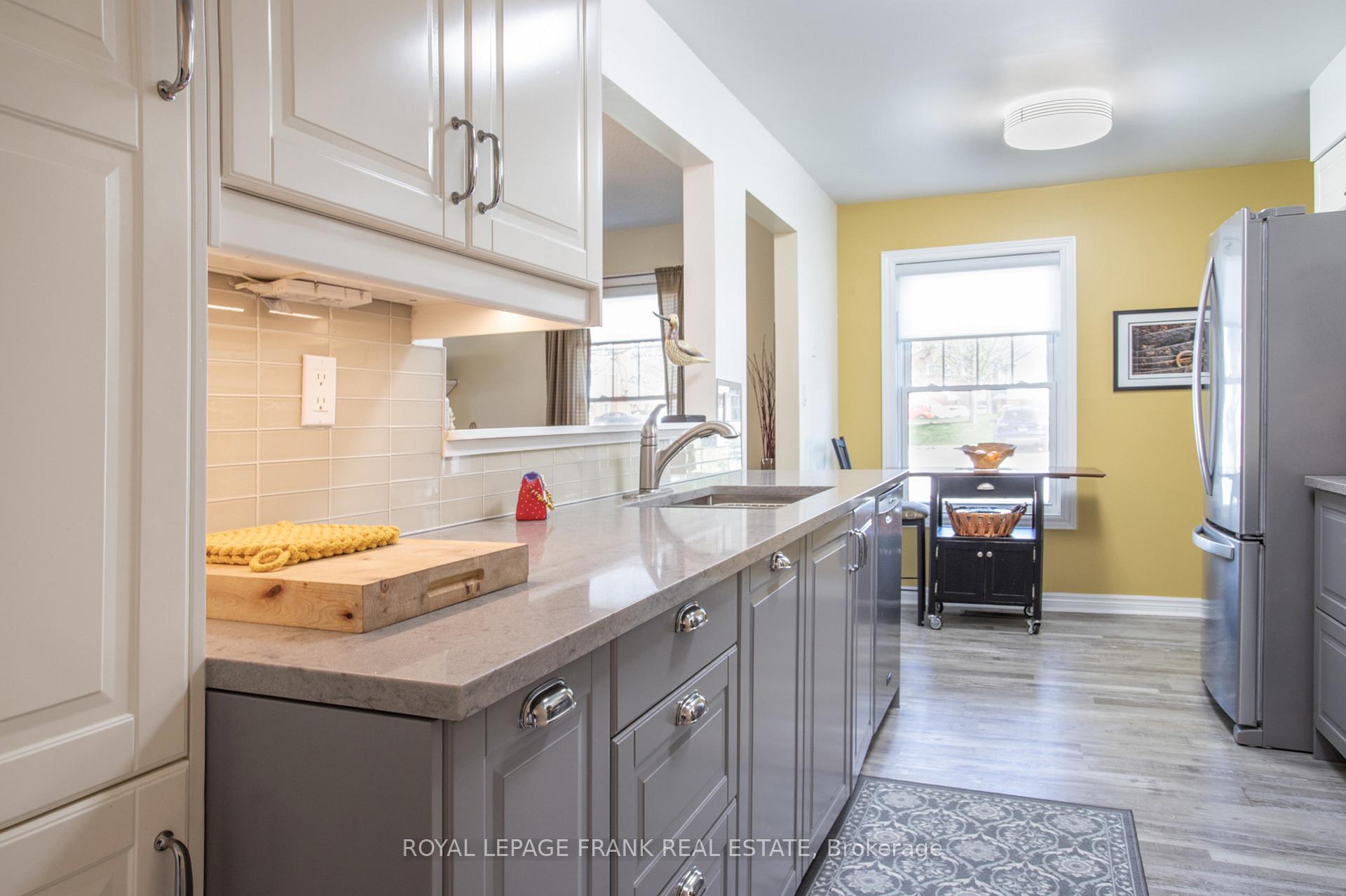 Photo 13 of Unit J-13, 1657 Nash Road, Clarington, Courtice — HOMEH