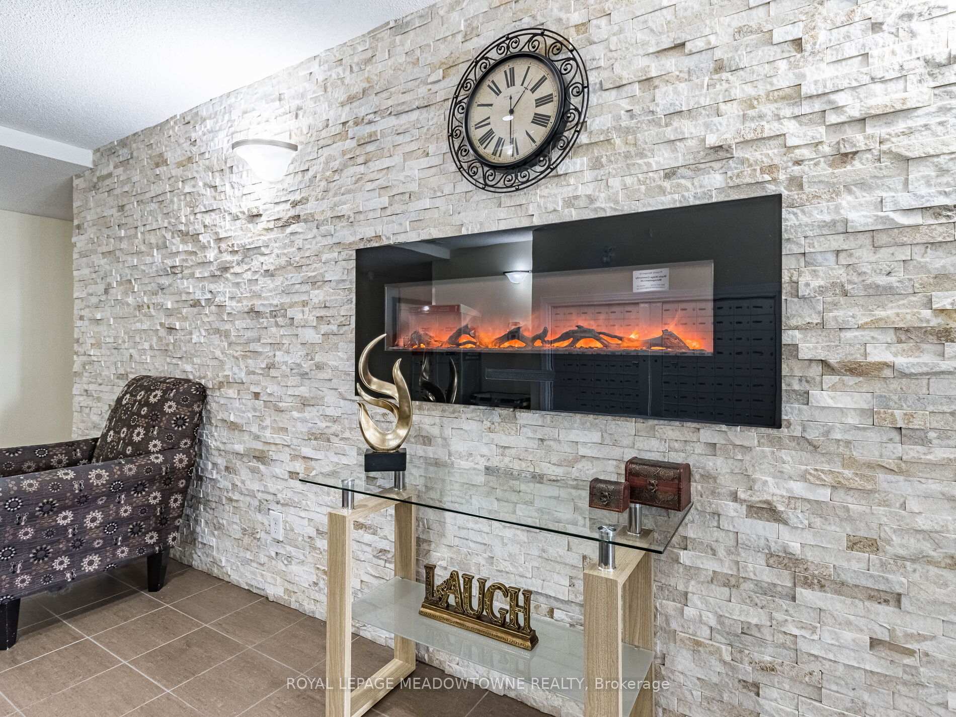 Photo 6 of Unit 1119, 8 Dayspring Circle, Brampton, Goreway Drive Corridor — HOMEH