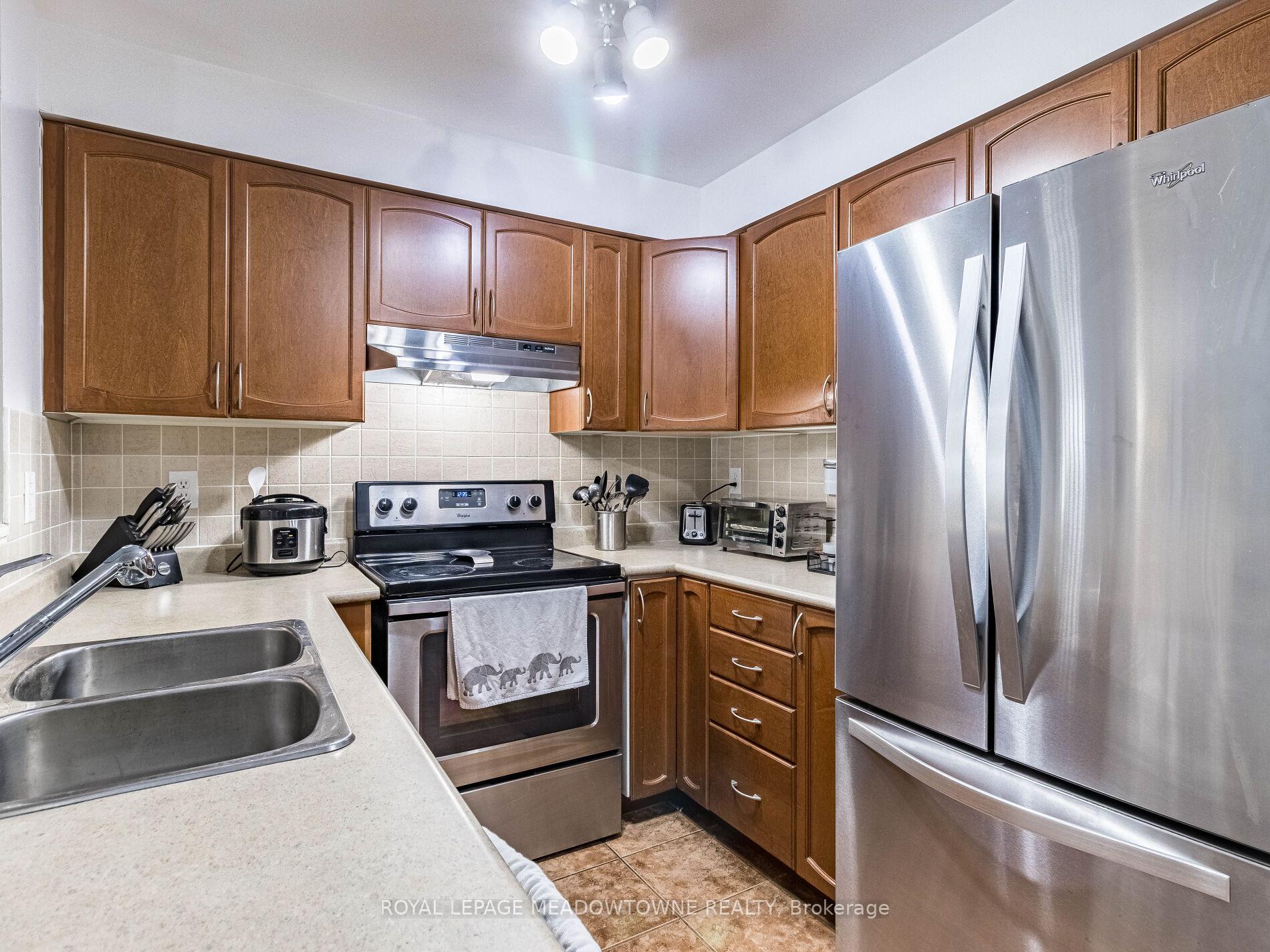 Photo 15 of Unit 1119, 8 Dayspring Circle, Brampton, Goreway Drive Corridor — HOMEH