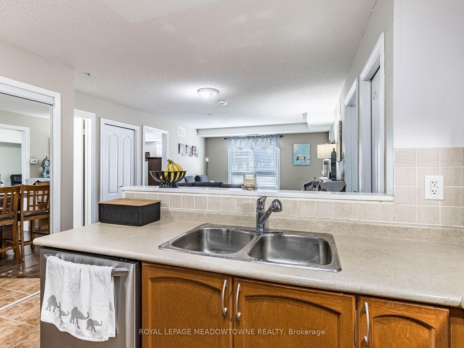 Photo 19 of Unit 1119, 8 Dayspring Circle, Brampton, Goreway Drive Corridor — HOMEH