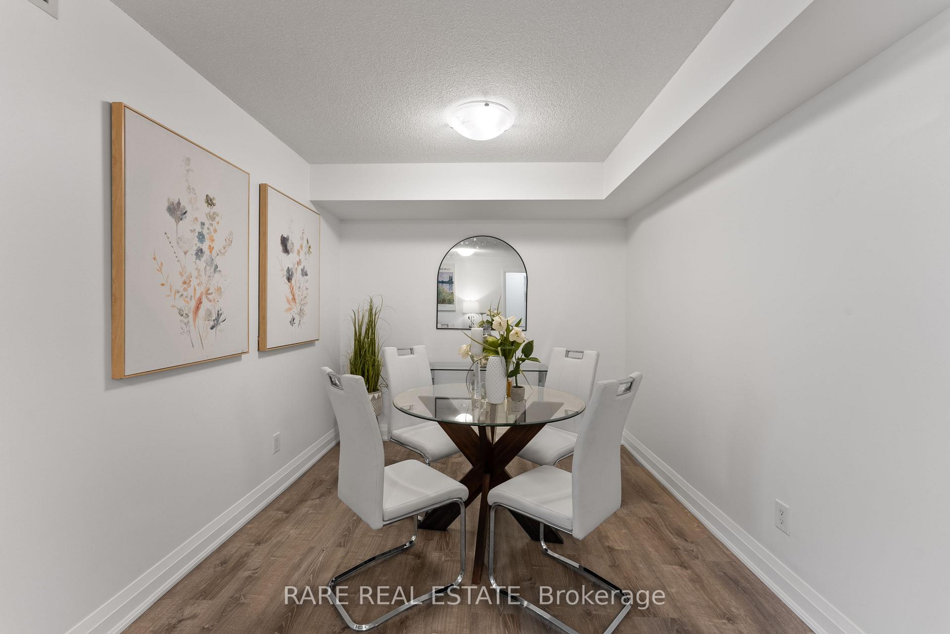 Photo 4 of Unit 704, 30 North Park Road, Vaughan, Beverley Glen — HOMEH
