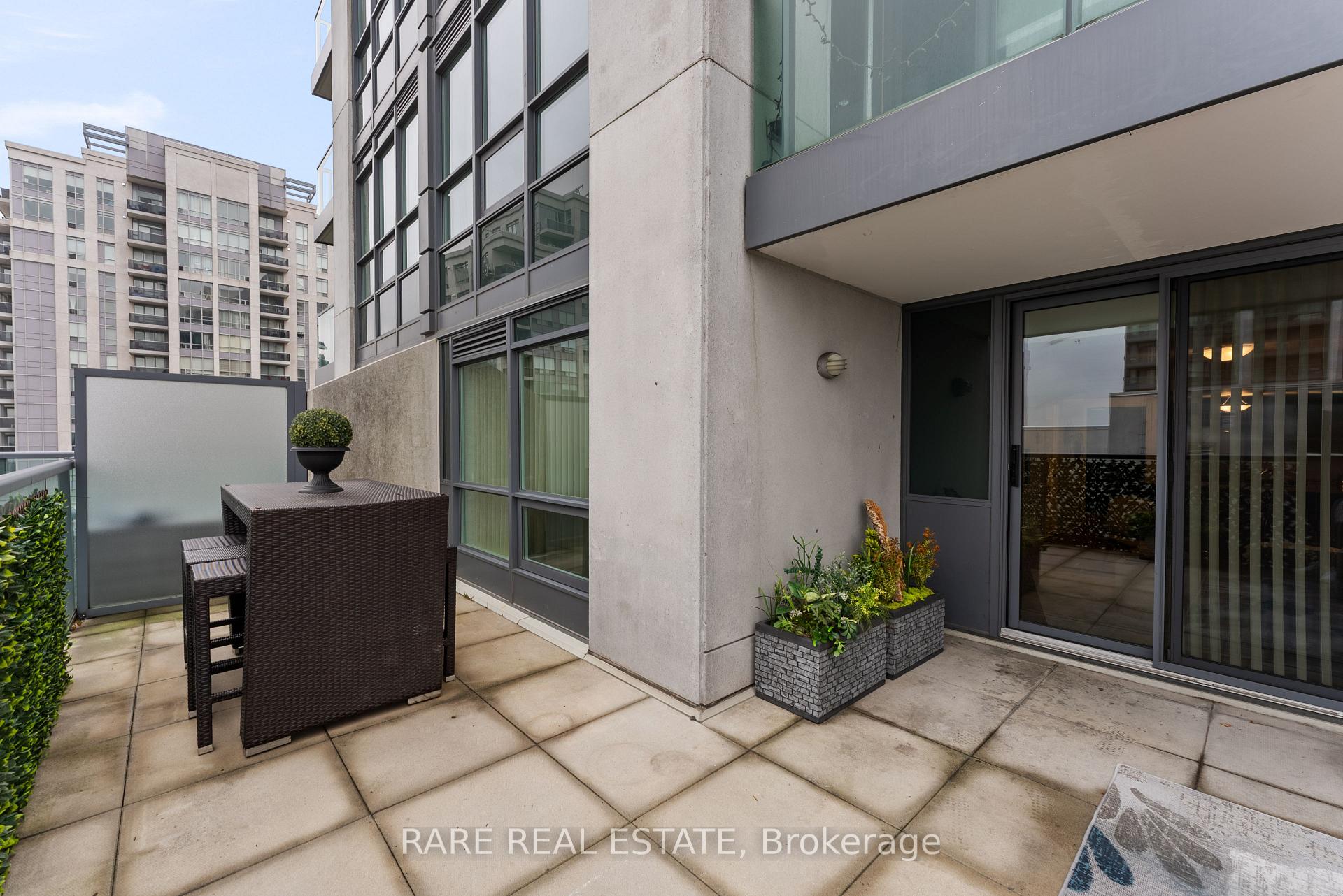 Photo 14 of Unit 704, 30 North Park Road, Vaughan, Beverley Glen — HOMEH