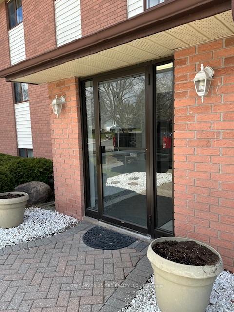 Front of Unit 304, 1429 Clearview Drive