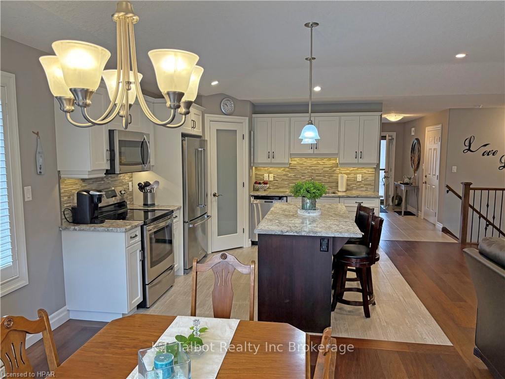 Photo 15 of Unit 18, 12 Fairhaven Lane, Goderich, Goderich (Town) — HOMEH