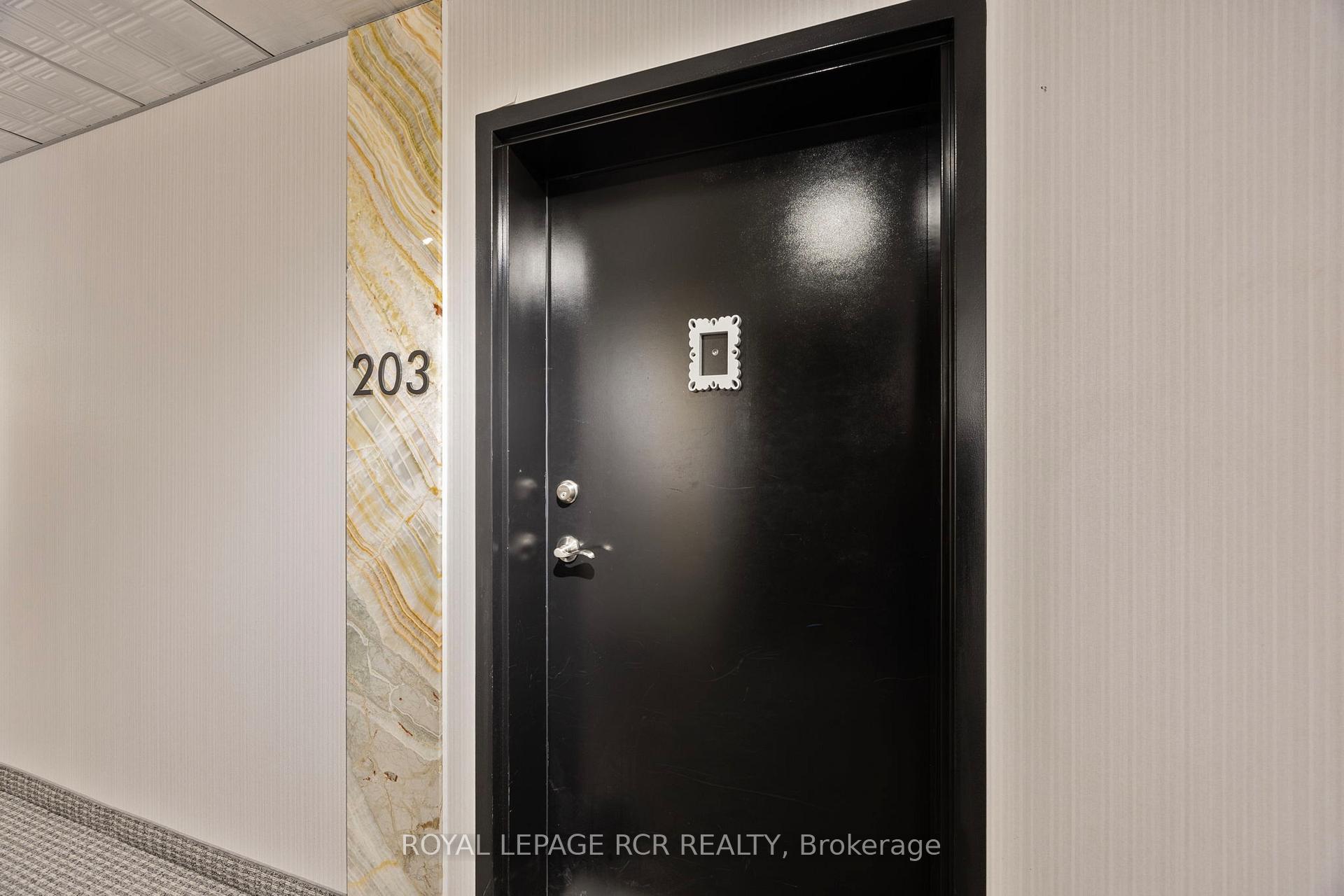 Photo 7 of Unit 203, 304 Essa Road, Barrie, 400 West — HOMEH