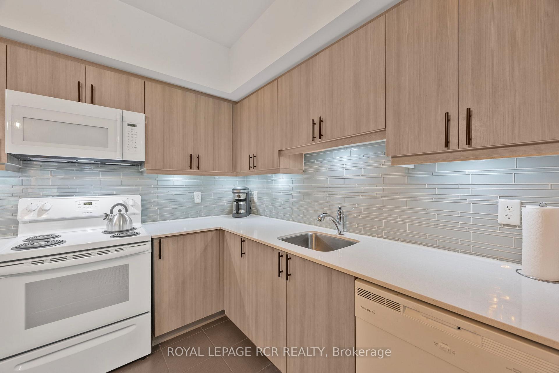 Photo 15 of Unit 203, 304 Essa Road, Barrie, 400 West — HOMEH