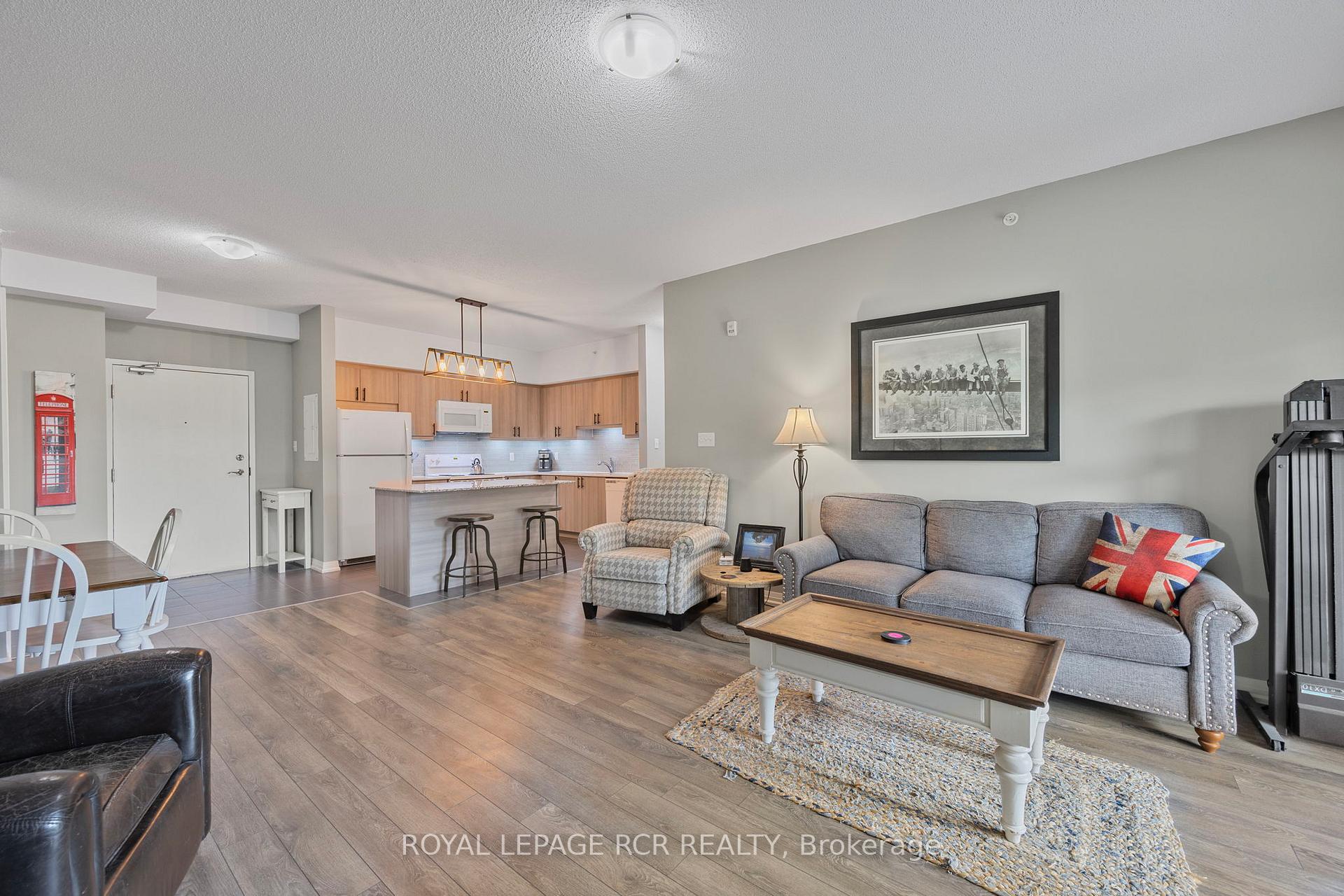 Photo 29 of Unit 203, 304 Essa Road, Barrie, 400 West — HOMEH