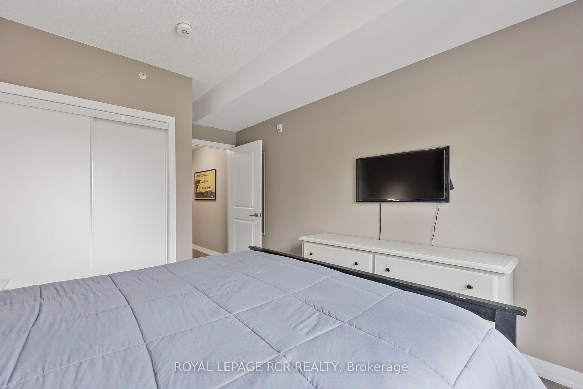 Photo 31 of Unit 203, 304 Essa Road, Barrie, 400 West — HOMEH
