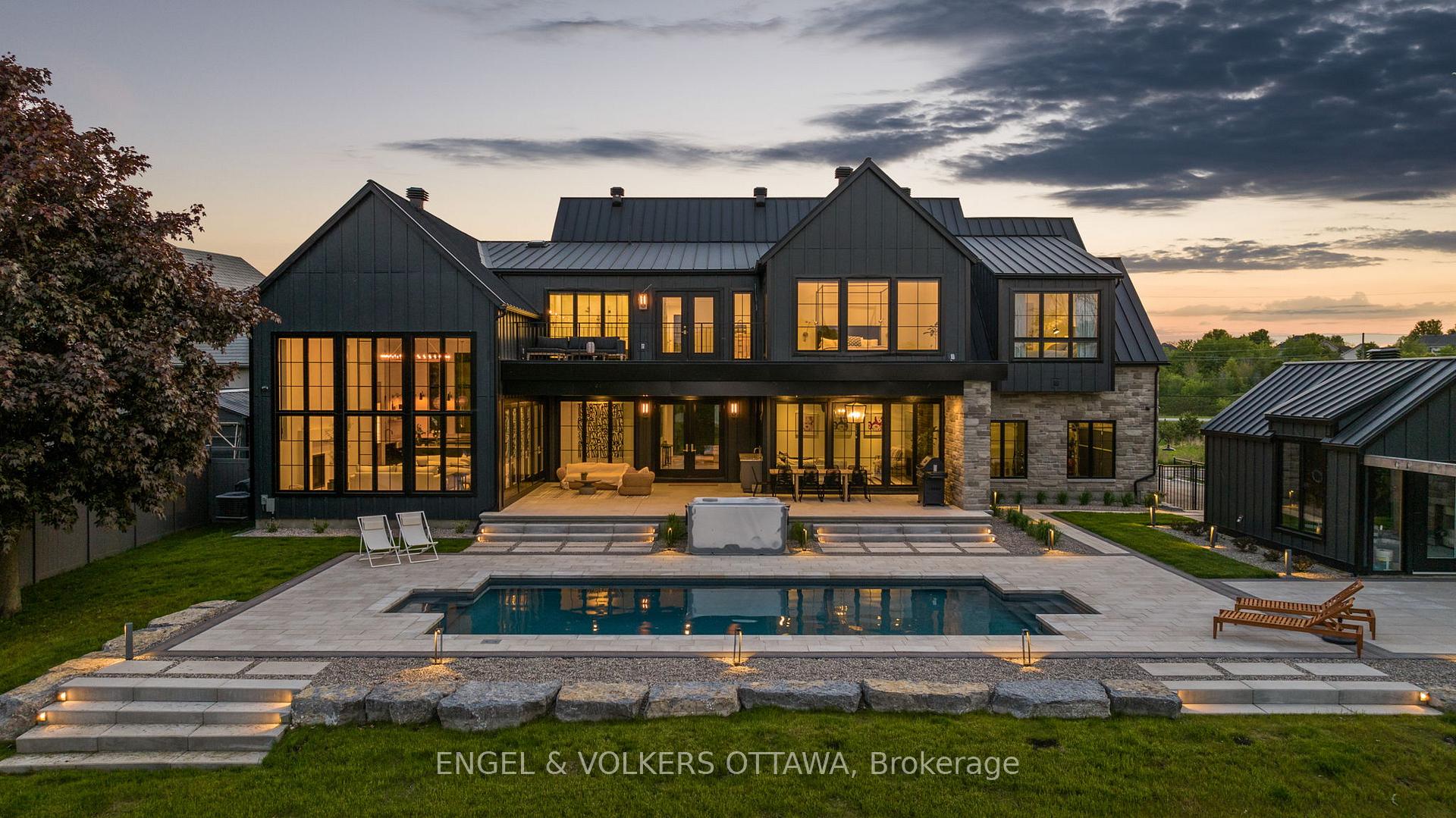 Photo 2 of 39 Winding Way, Ottawa, Barrhaven East — HOMEH