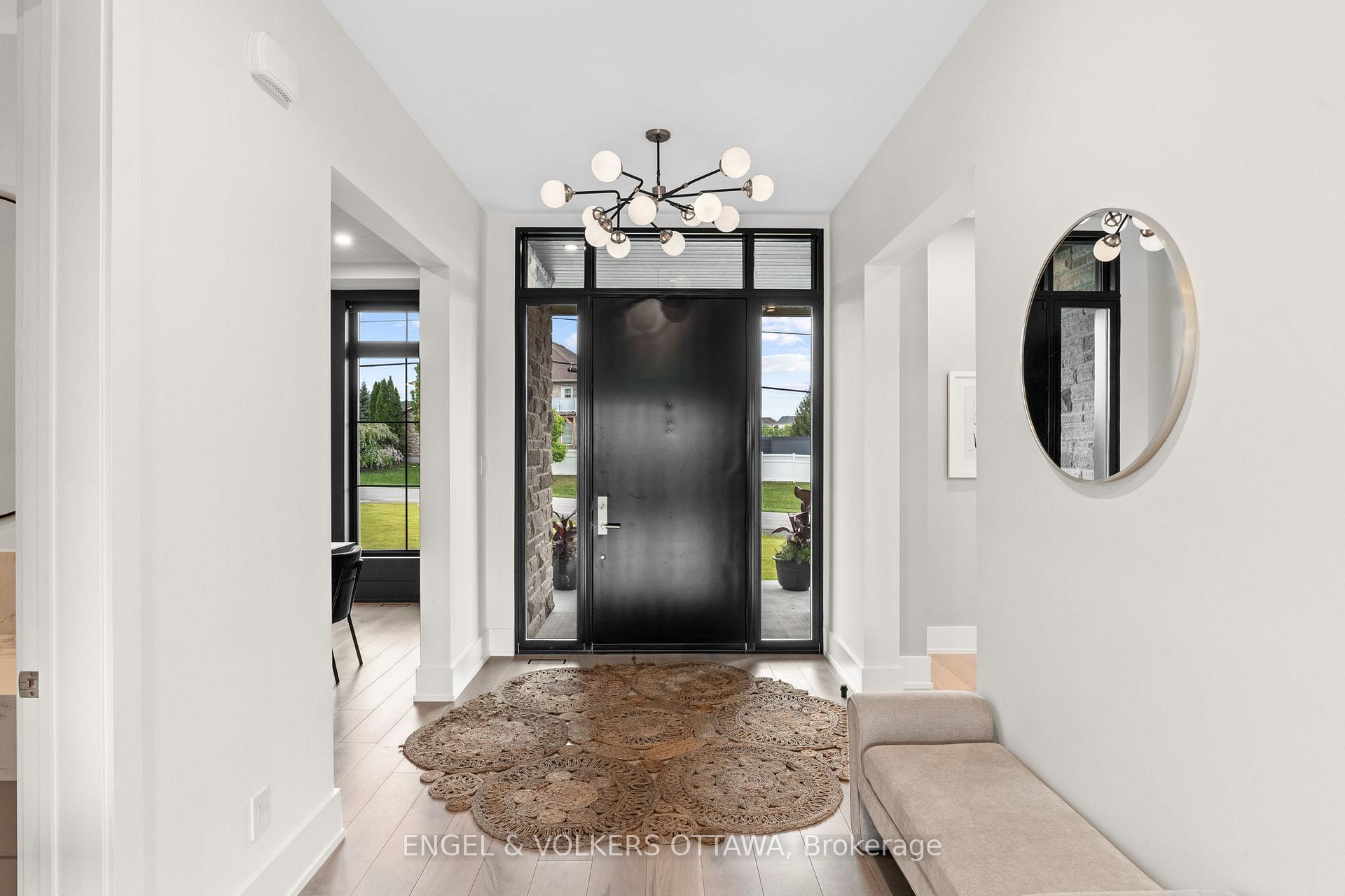 Photo 5 of 39 Winding Way, Ottawa, Barrhaven East — HOMEH